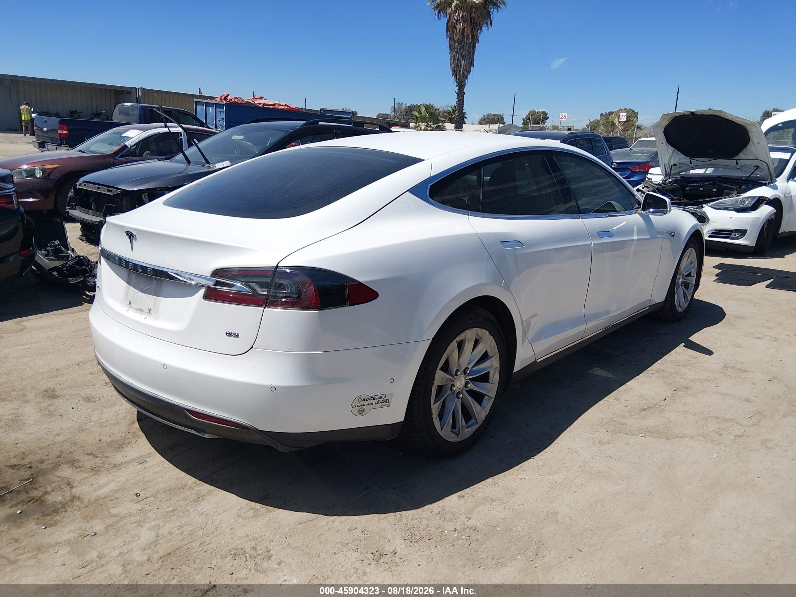 2014 Tesla Model S P85 White vin: 5YJSA1H14EFP52947