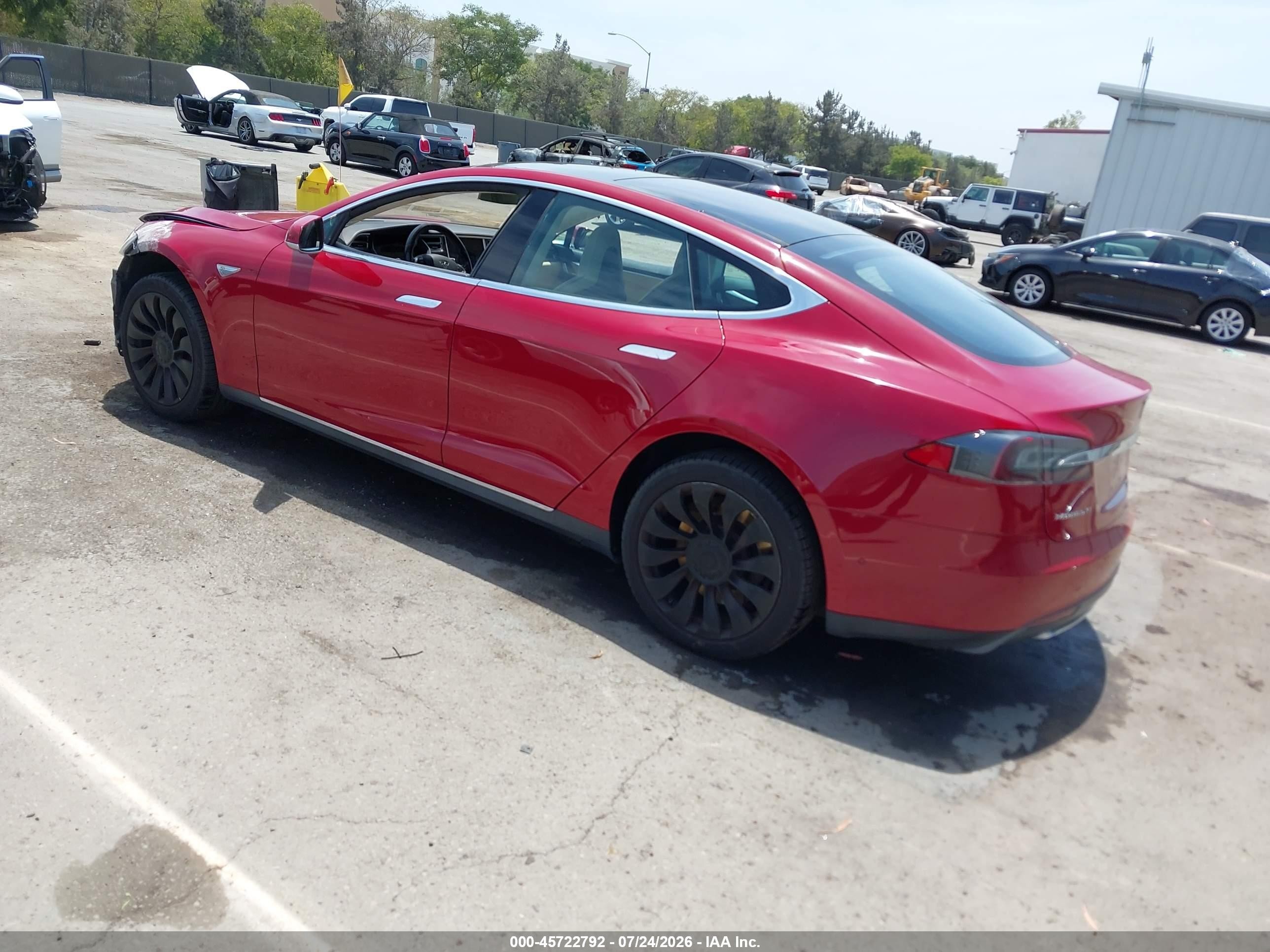 2014 Tesla Model S P85 Красный vin: 5YJSA1H14EFP53354