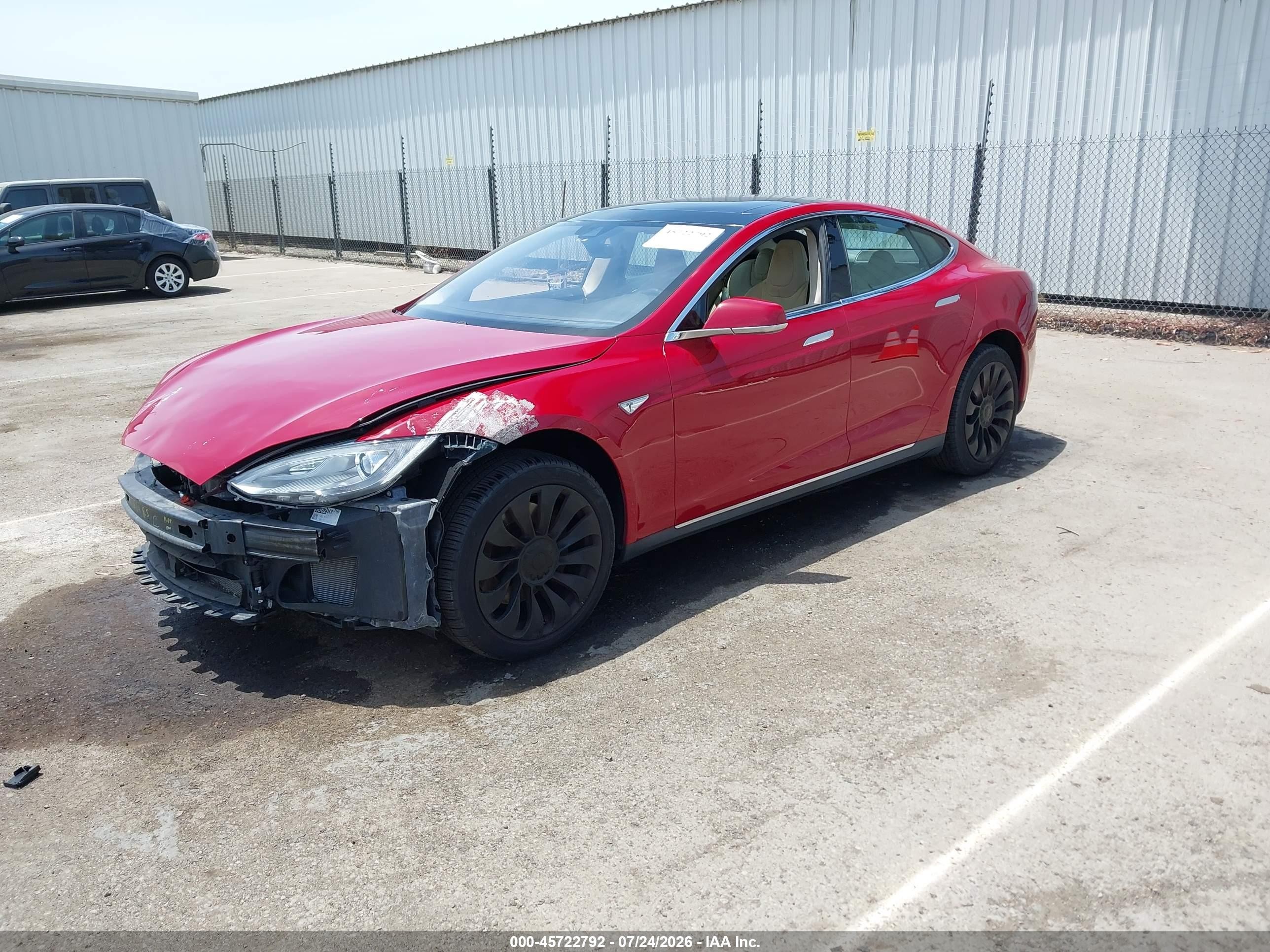 2014 Tesla Model S P85 Красный vin: 5YJSA1H14EFP53354