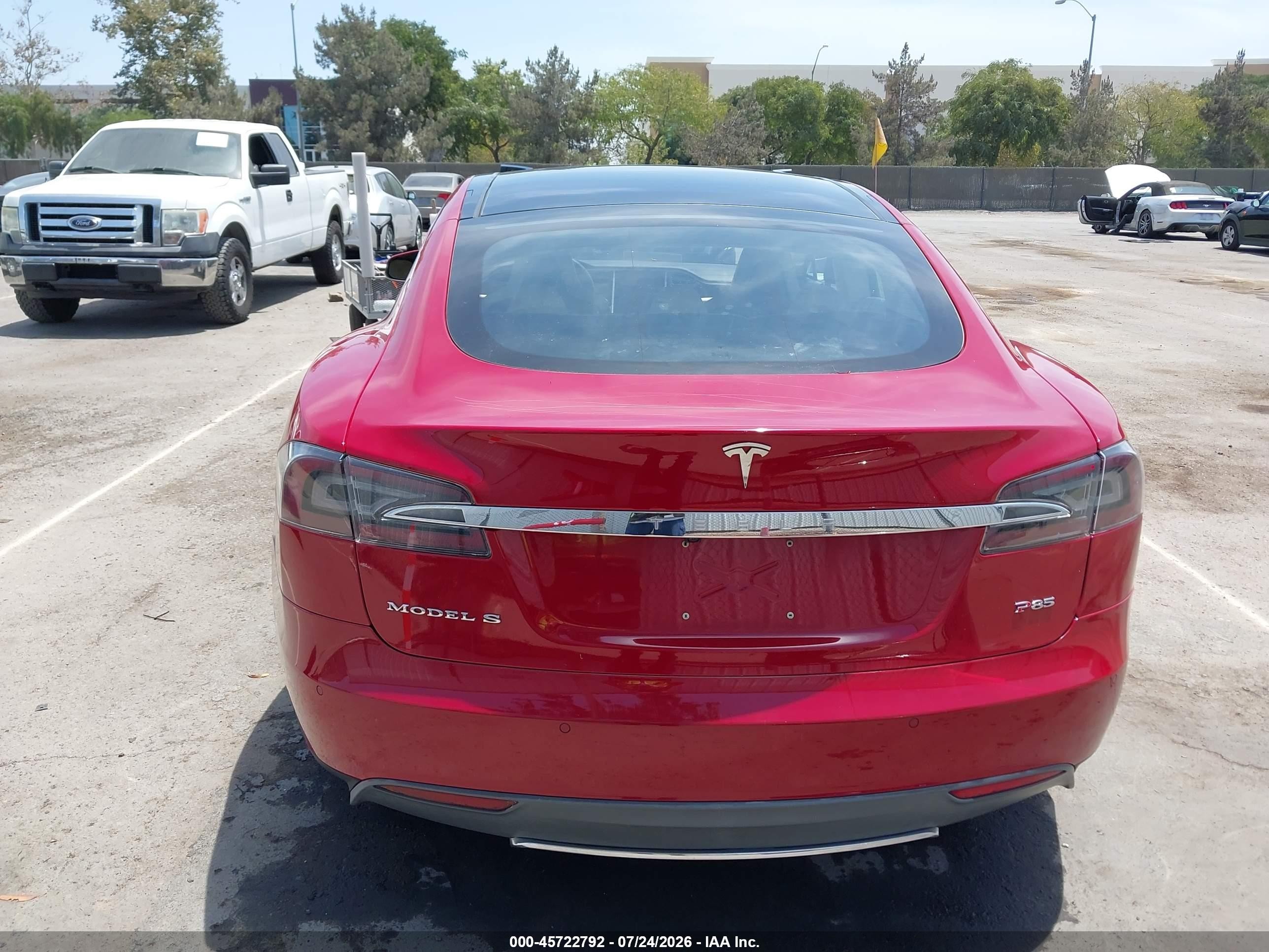 2014 Tesla Model S P85 Красный vin: 5YJSA1H14EFP53354