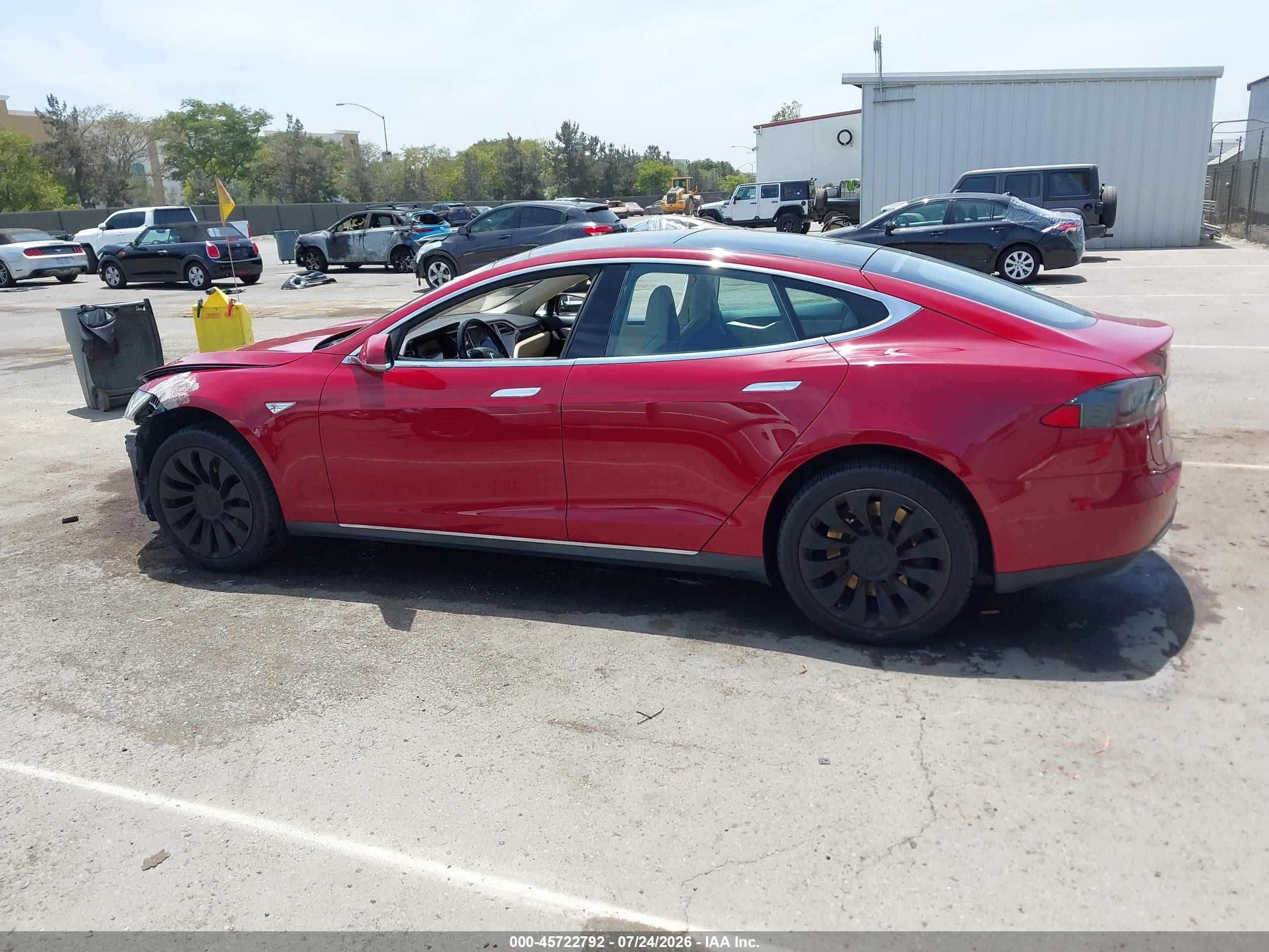 2014 Tesla Model S P85 Красный vin: 5YJSA1H14EFP53354