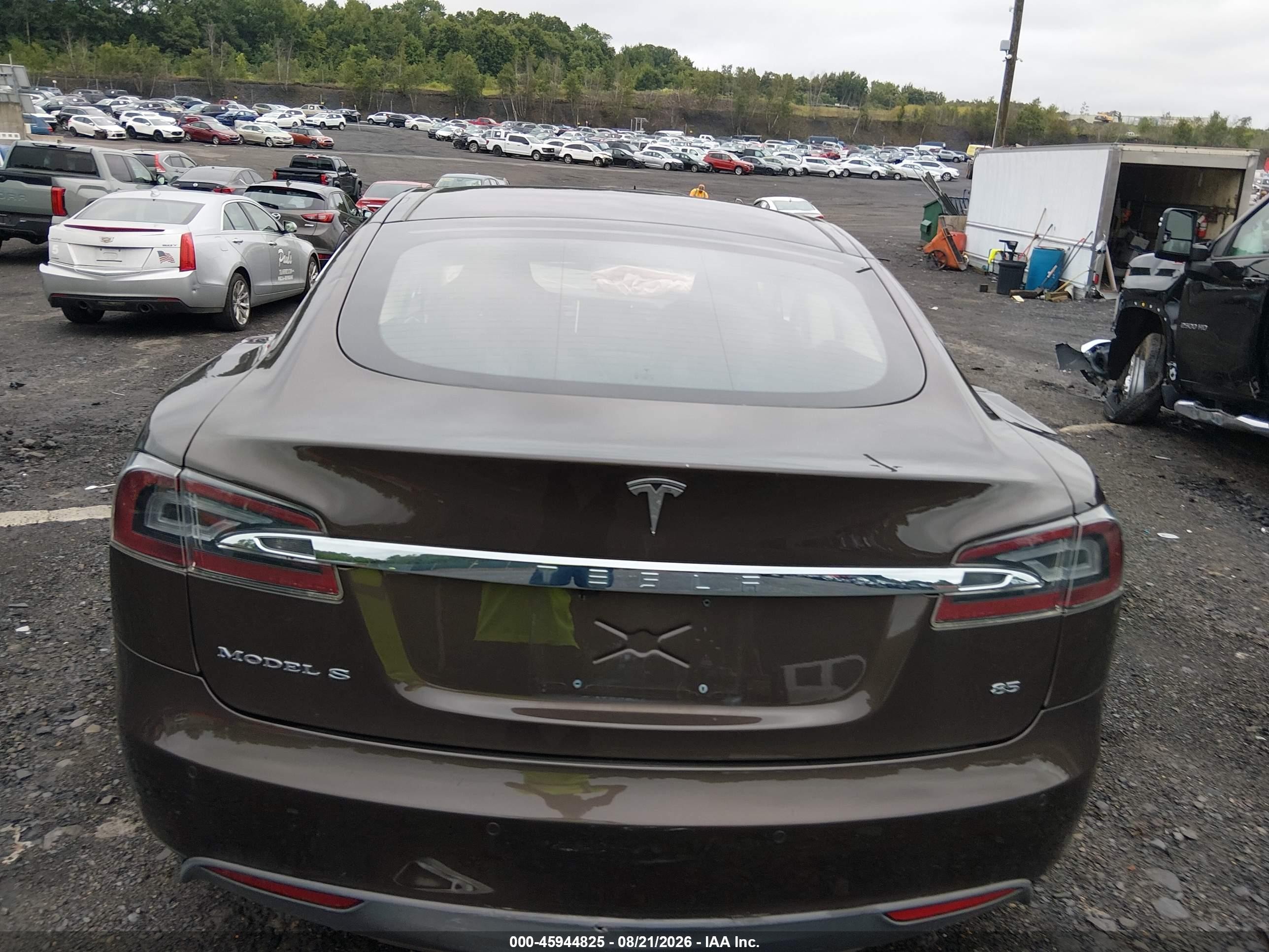 2014 Tesla Model S P85 Коричневый vin: 5YJSA1H15EFP43707