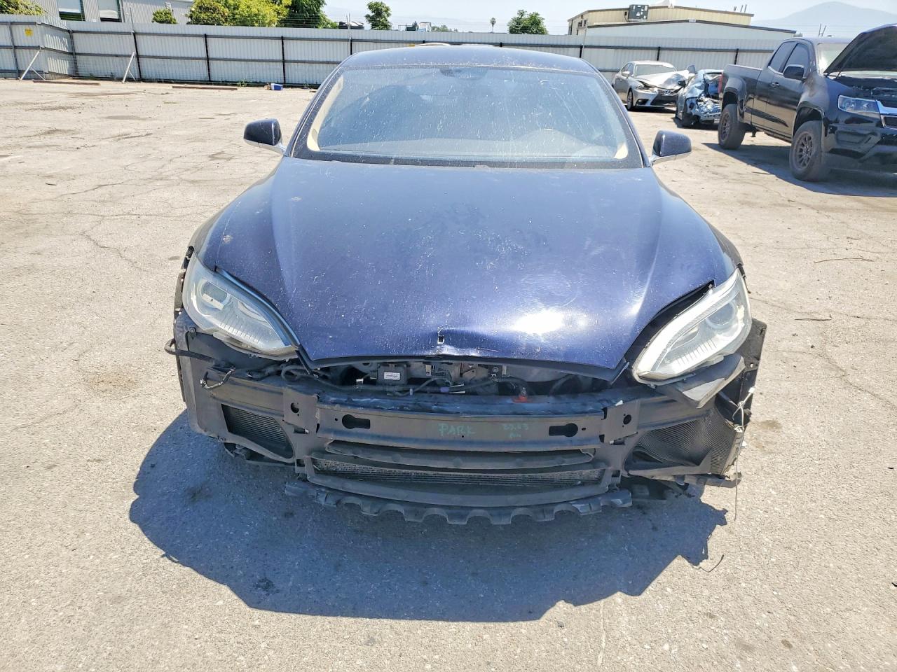 2014 Tesla Model S Синий vin: 5YJSA1H15EFP51905