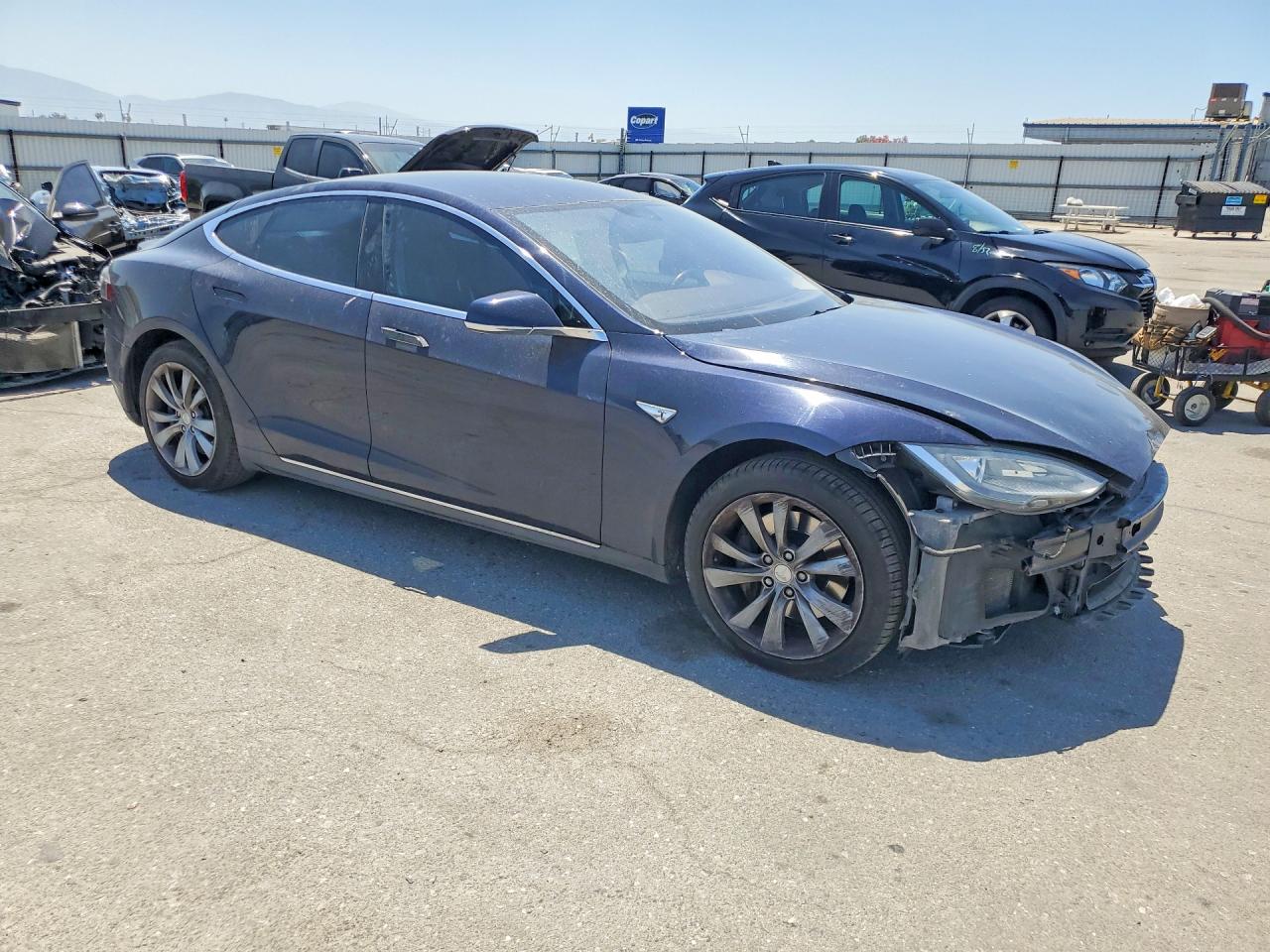 2014 Tesla Model S Синий vin: 5YJSA1H15EFP51905