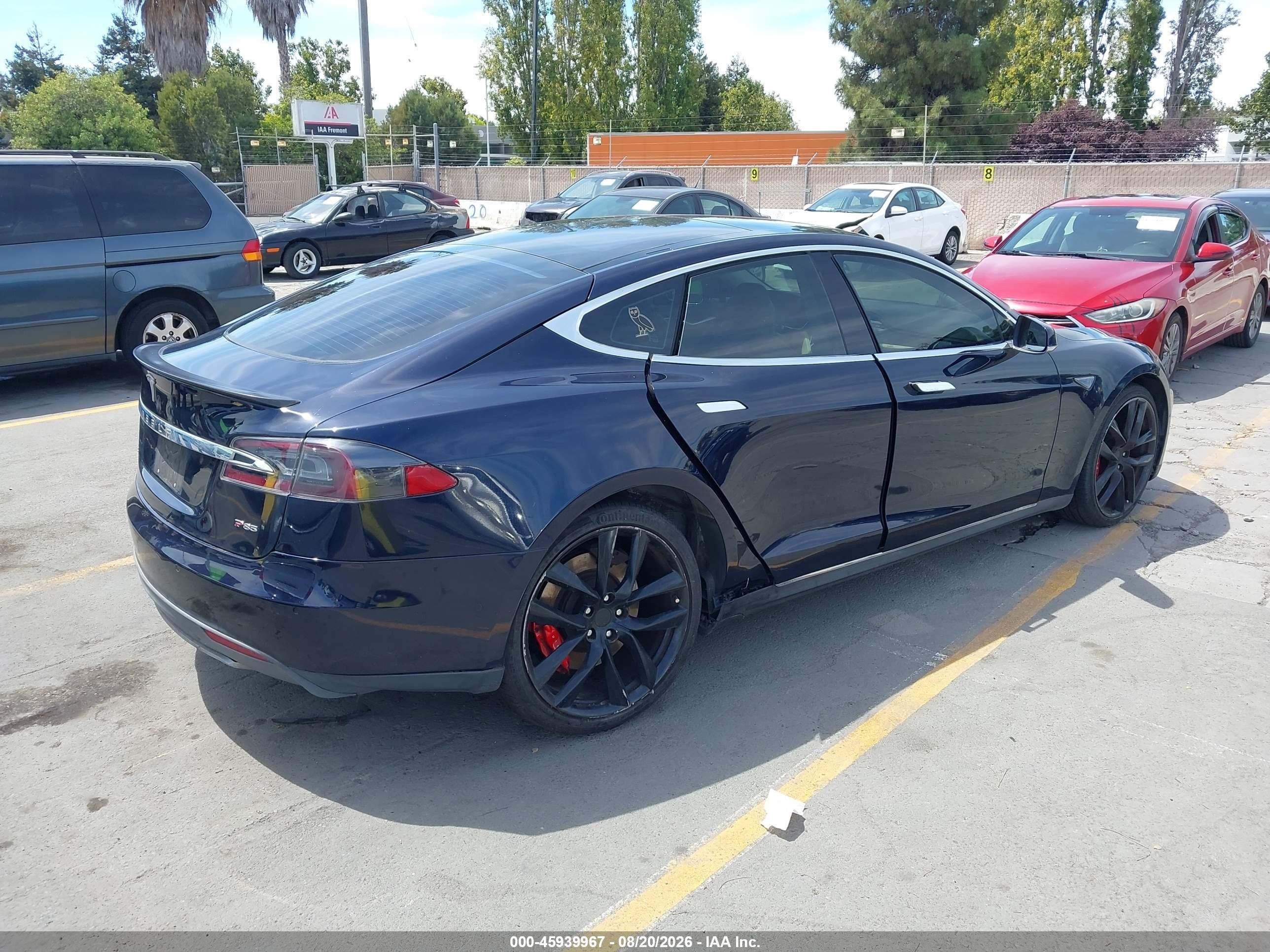2014 Tesla Model S P85 Blue vin: 5YJSA1H15EFP54030
