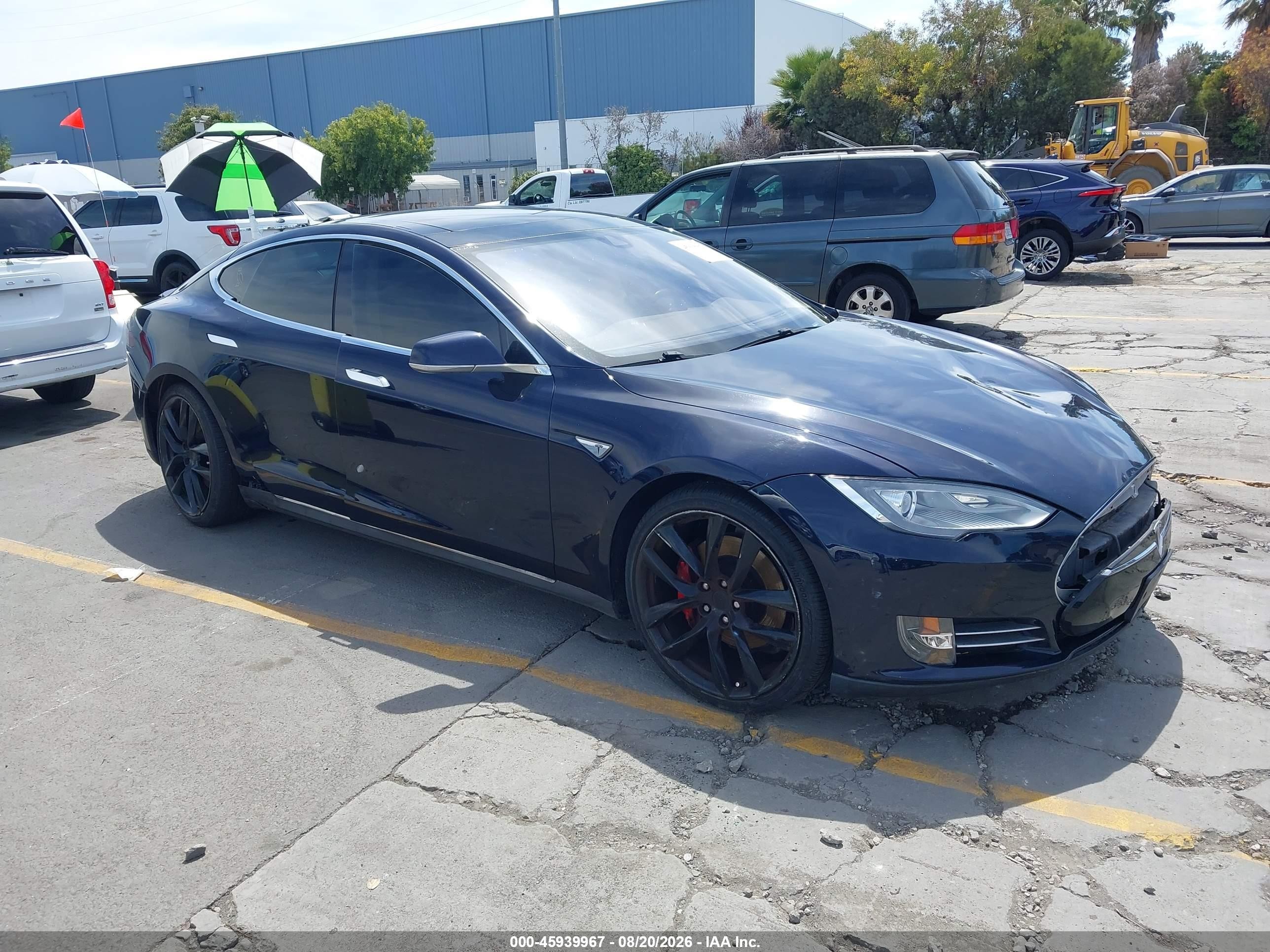 2014 Tesla Model S P85 Синий vin: 5YJSA1H15EFP54030