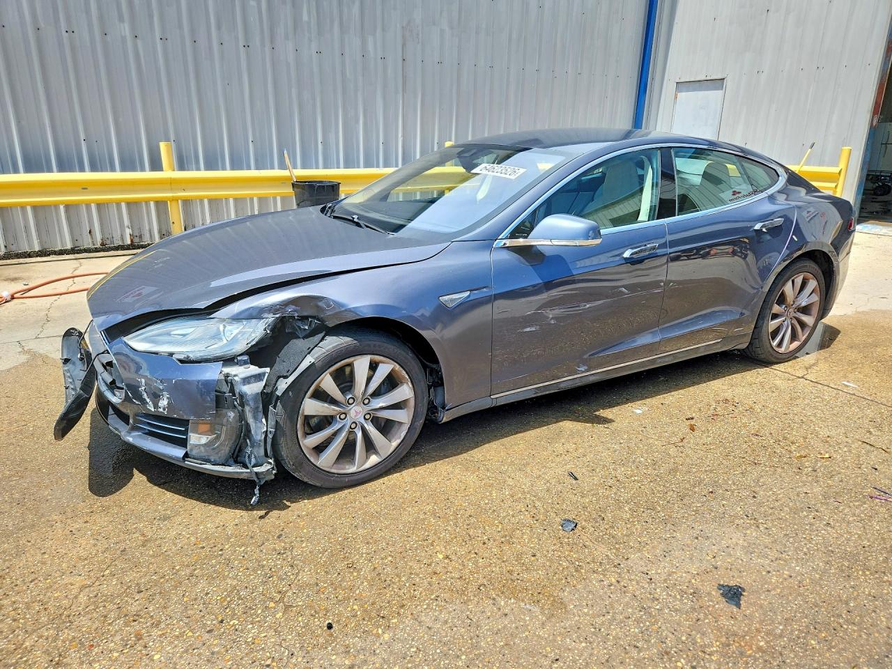 2014 Tesla Model S Серый vin: 5YJSA1H15EFP62239