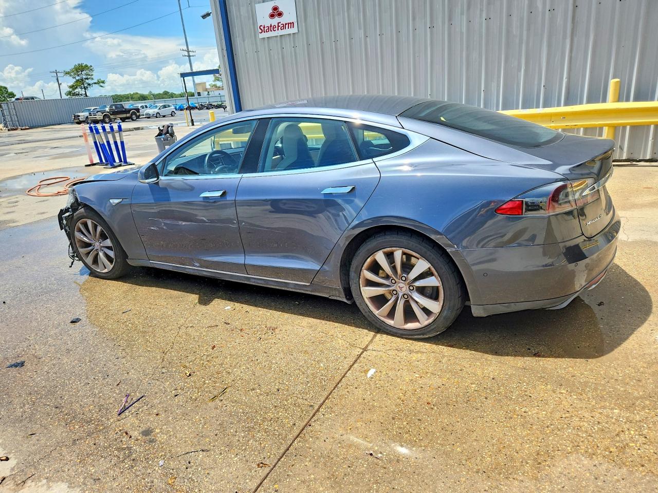 2014 Tesla Model S Gray vin: 5YJSA1H15EFP62239