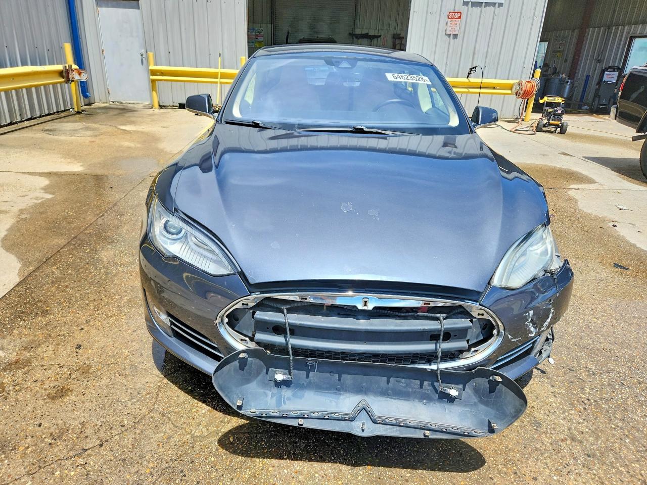 2014 Tesla Model S Gray vin: 5YJSA1H15EFP62239