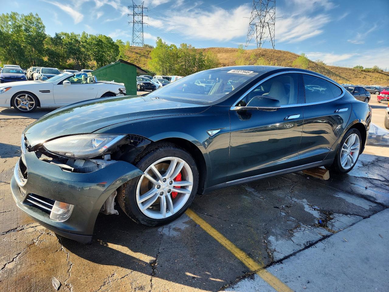 2014 Tesla Model S Green vin: 5YJSA1H16EFP32943