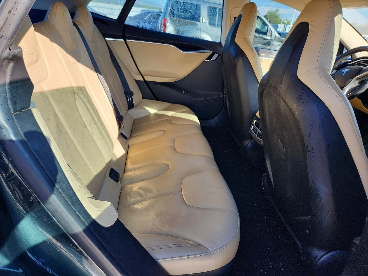 2014 Tesla Model S Green vin: 5YJSA1H16EFP32943