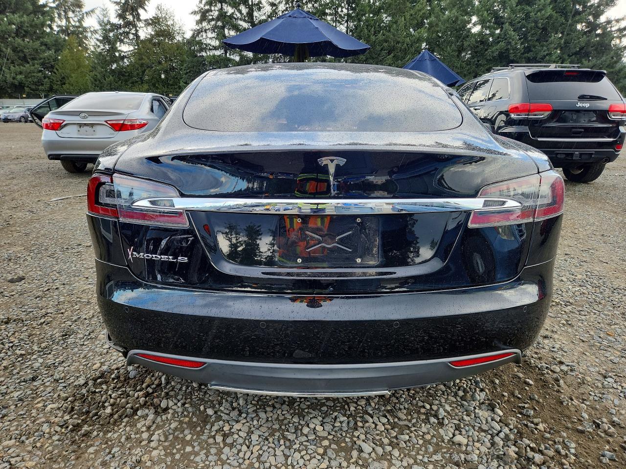 2014 Tesla Model S Black vin: 5YJSA1H16EFP42176