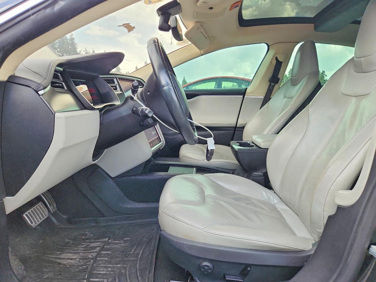 2014 Tesla Model S Black vin: 5YJSA1H16EFP42176