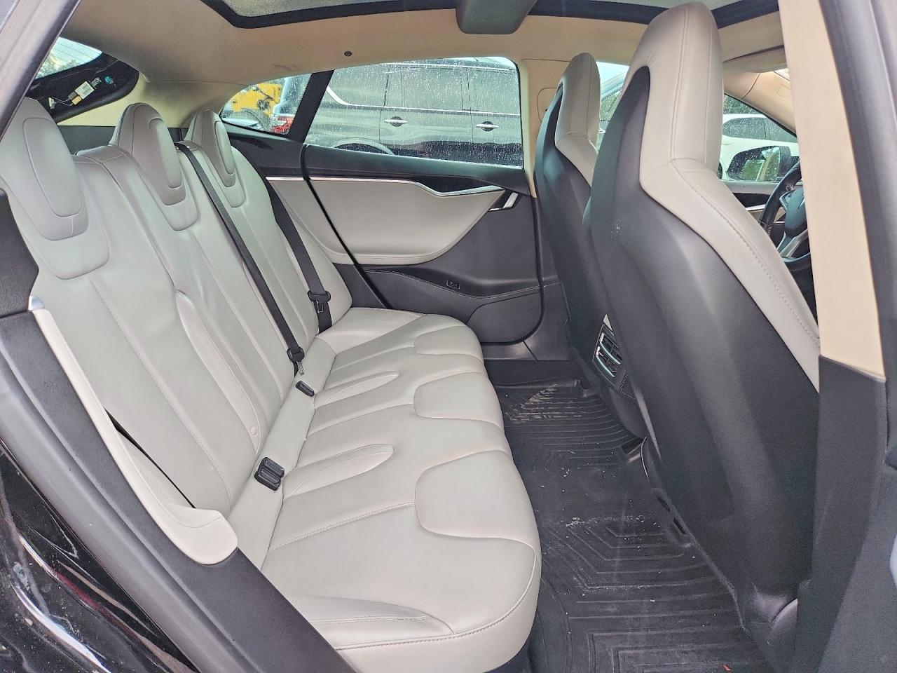 2014 Tesla Model S Black vin: 5YJSA1H16EFP42176