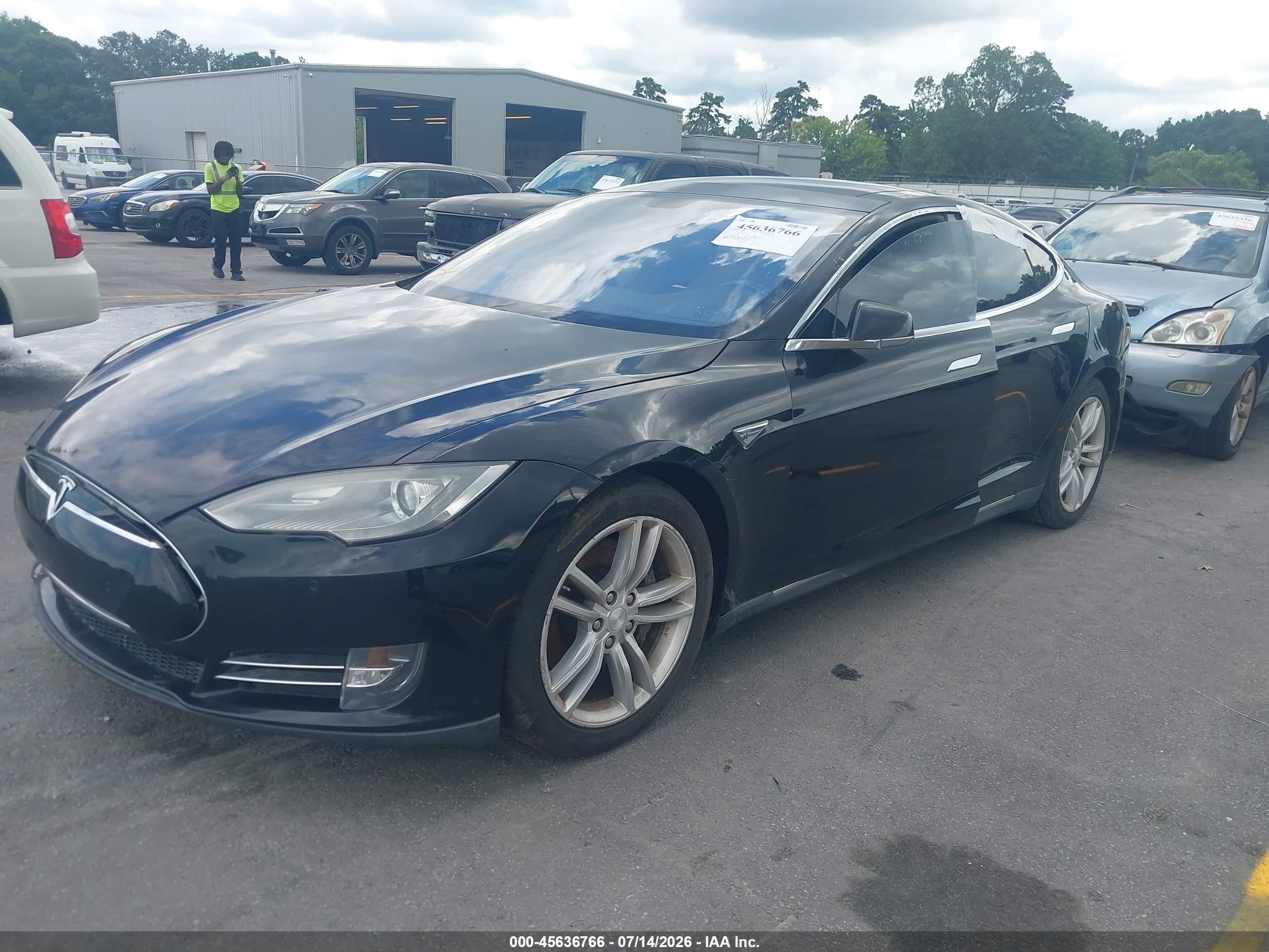 2014 Tesla Model S P85 Black vin: 5YJSA1H16EFP45613