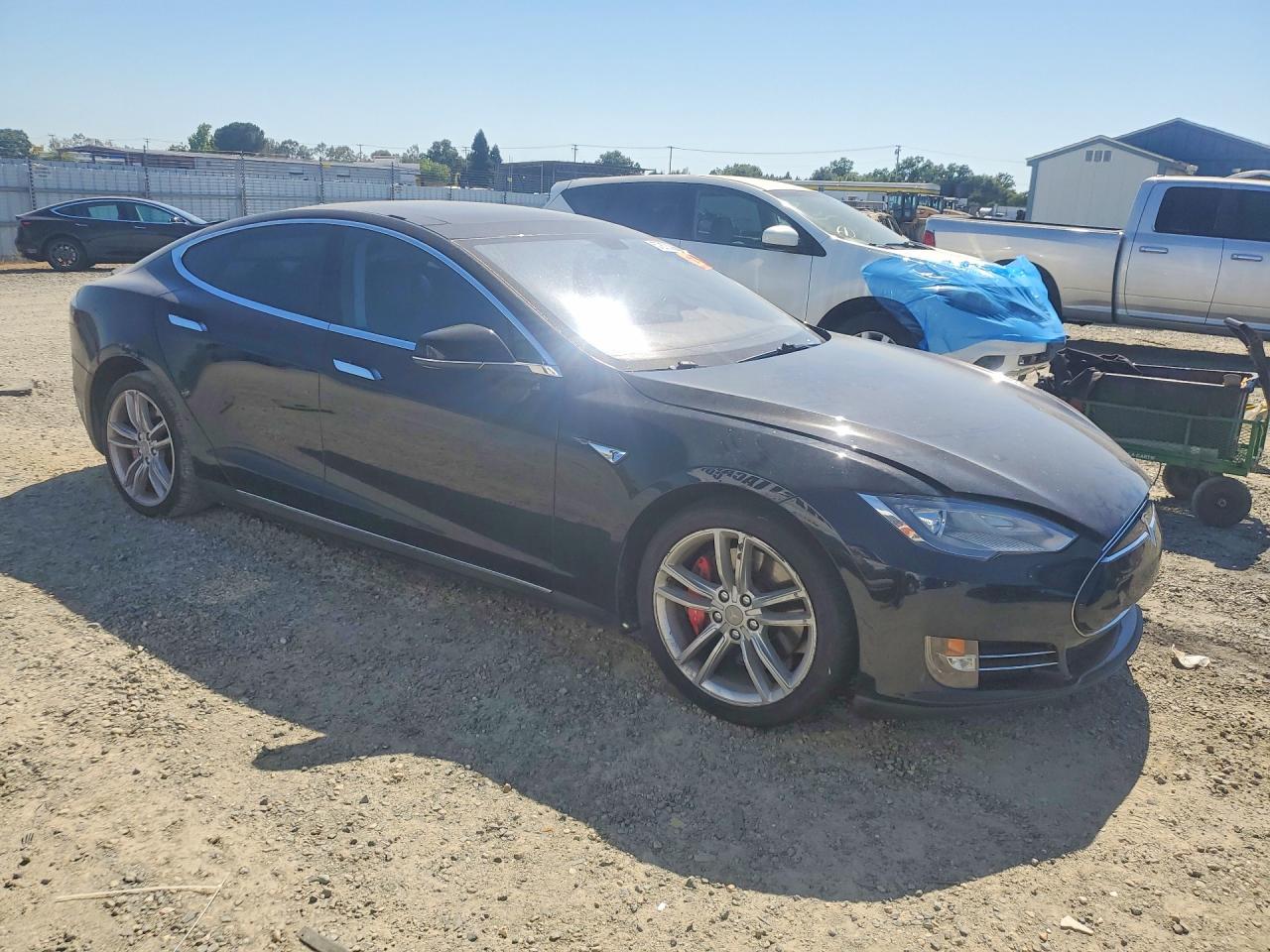 2014 Tesla Model S Black vin: 5YJSA1H16EFP47507