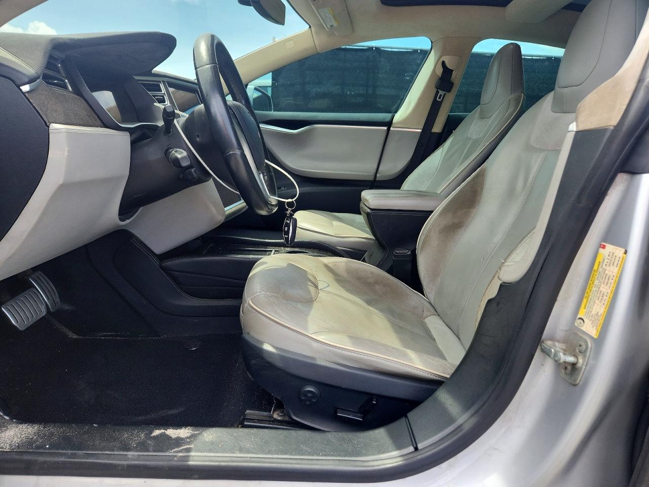 2014 Tesla Model S Silver vin: 5YJSA1H16EFP48091