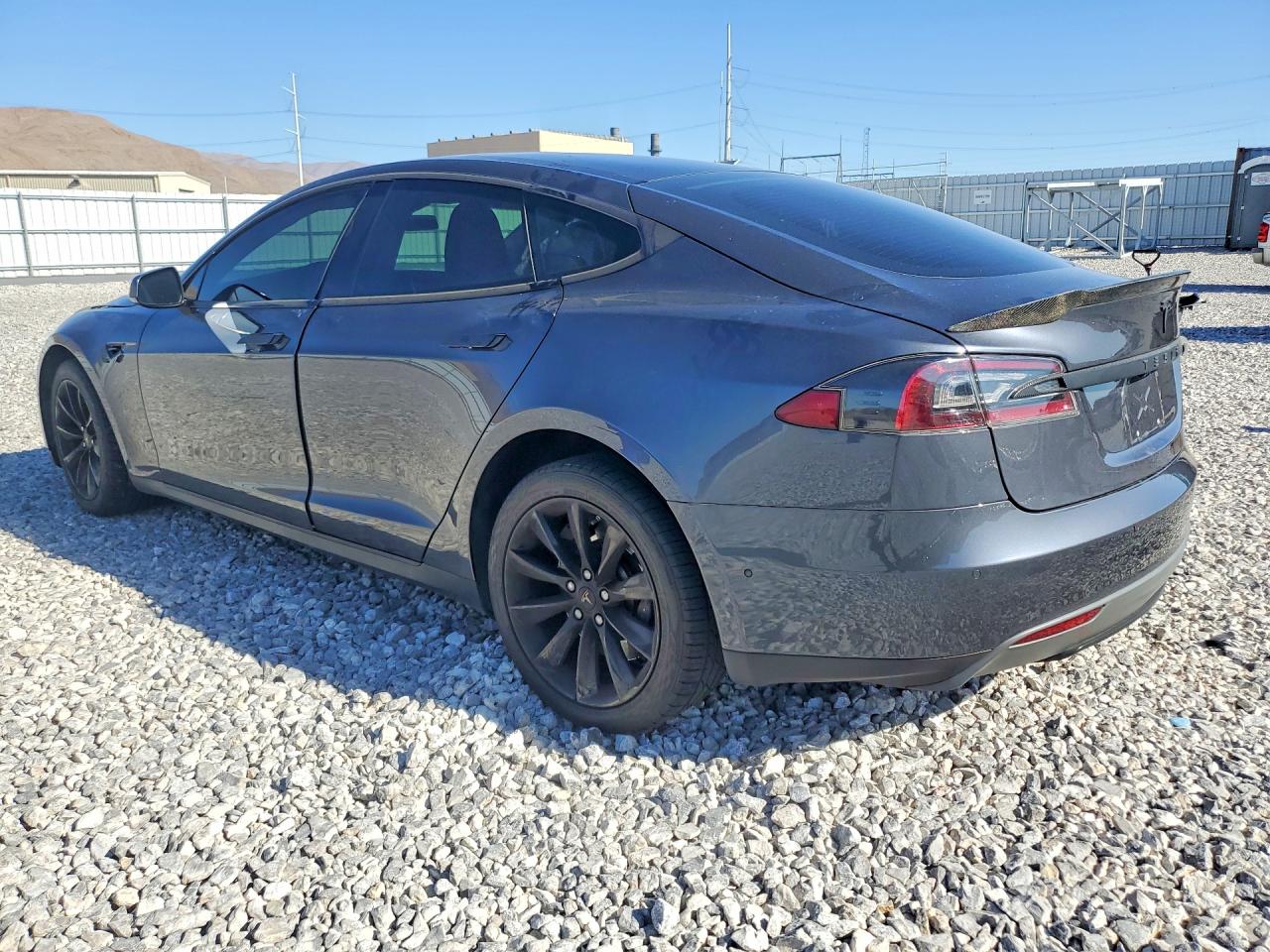 2014 Tesla Model S Gray vin: 5YJSA1H16EFP50942