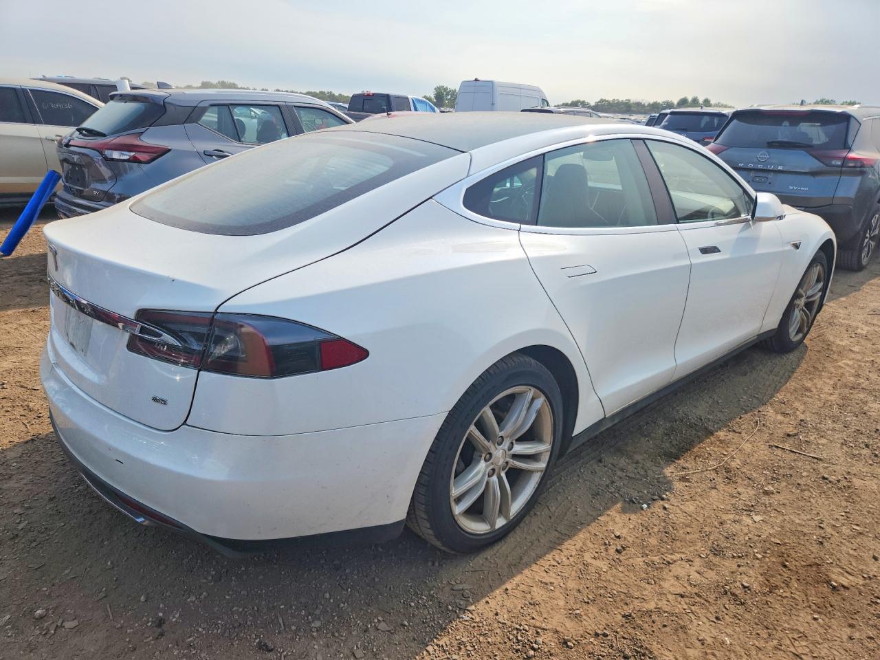 2014 Tesla Model S White vin: 5YJSA1H16EFP51900