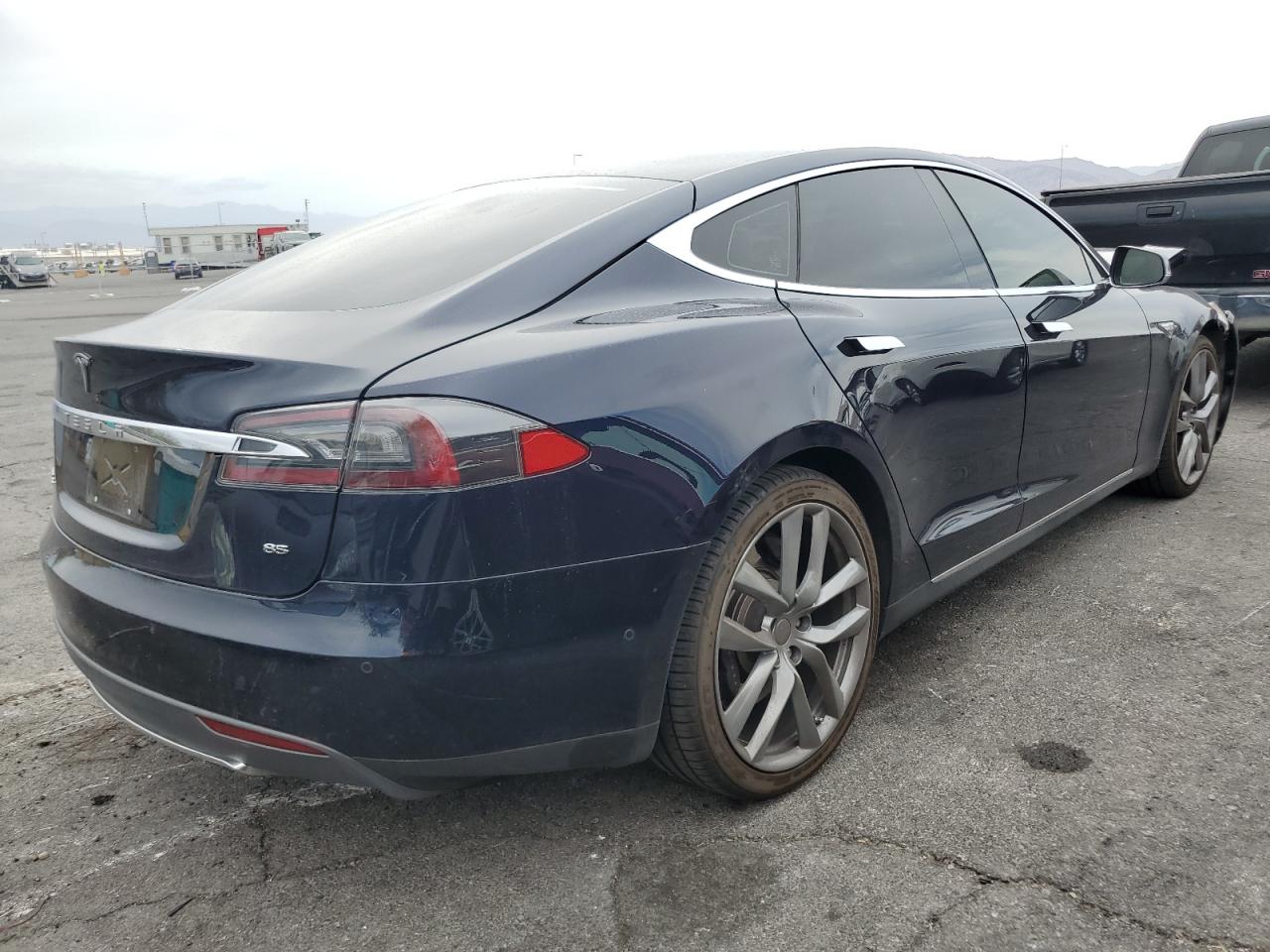 2014 Tesla Model S Blue vin: 5YJSA1H16EFP63710