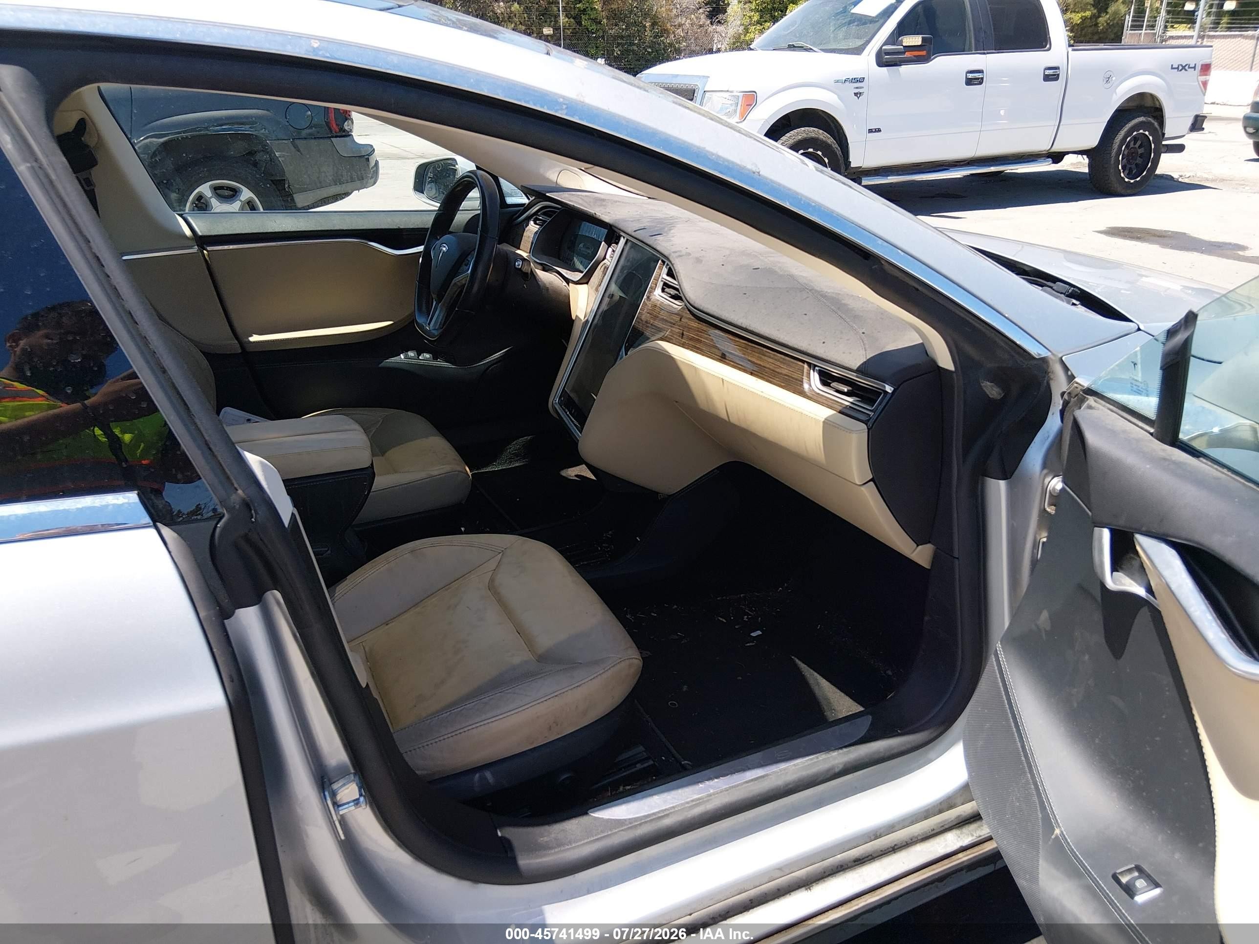 2015 Tesla Model S 60/70/85 Silver vin: 5YJSA1H16FF083999