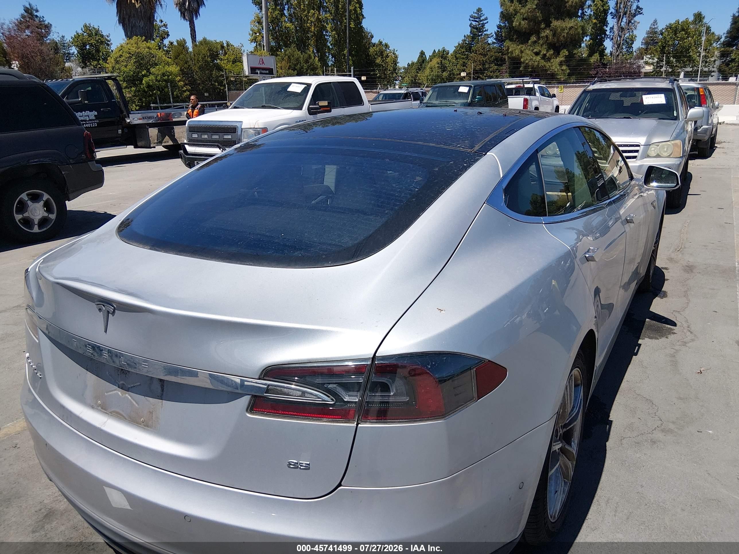 2015 Tesla Model S 60/70/85 Silver vin: 5YJSA1H16FF083999