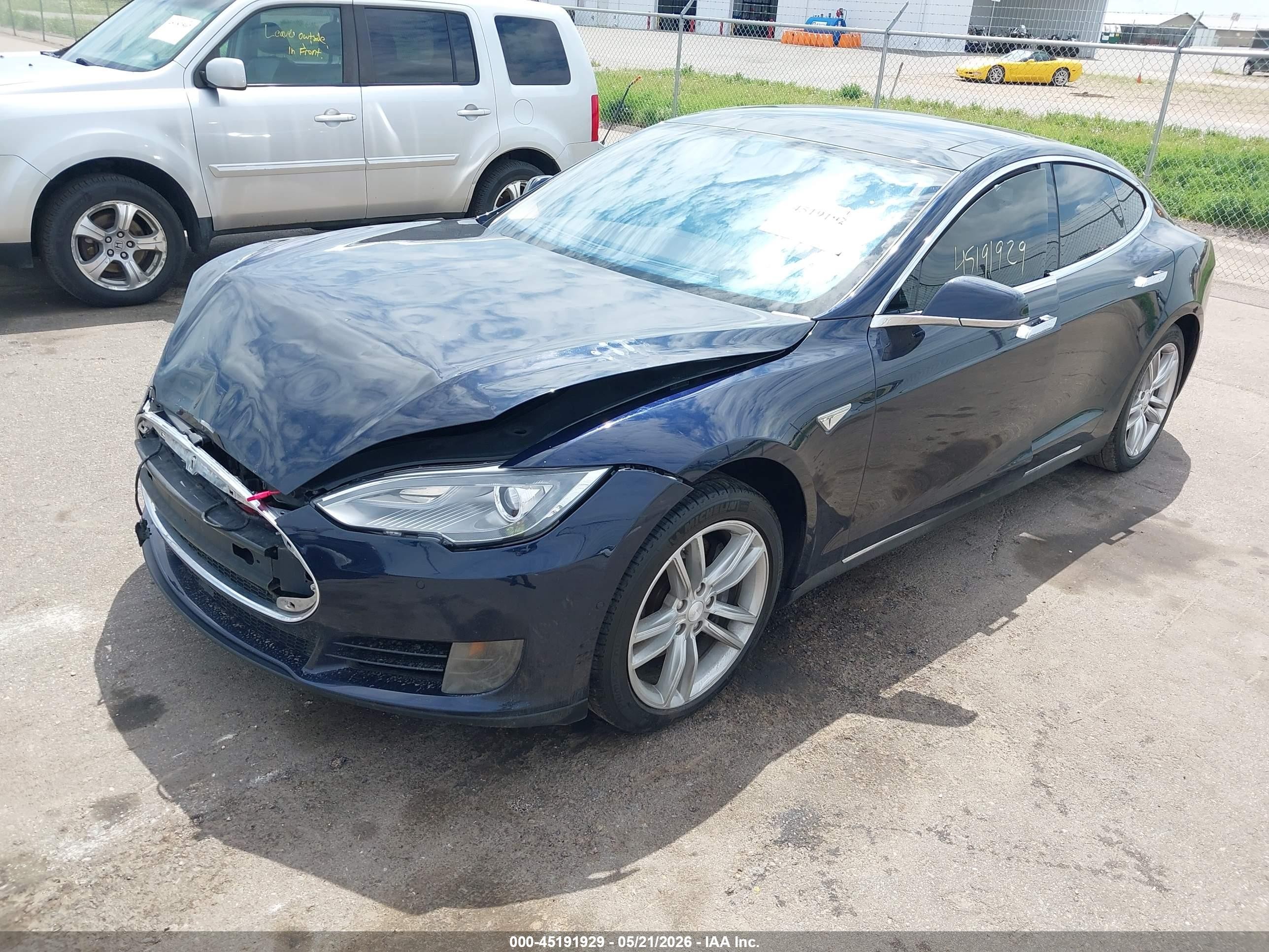 2015 Tesla Model S 60/70/85 Blue vin: 5YJSA1H16FFP74479