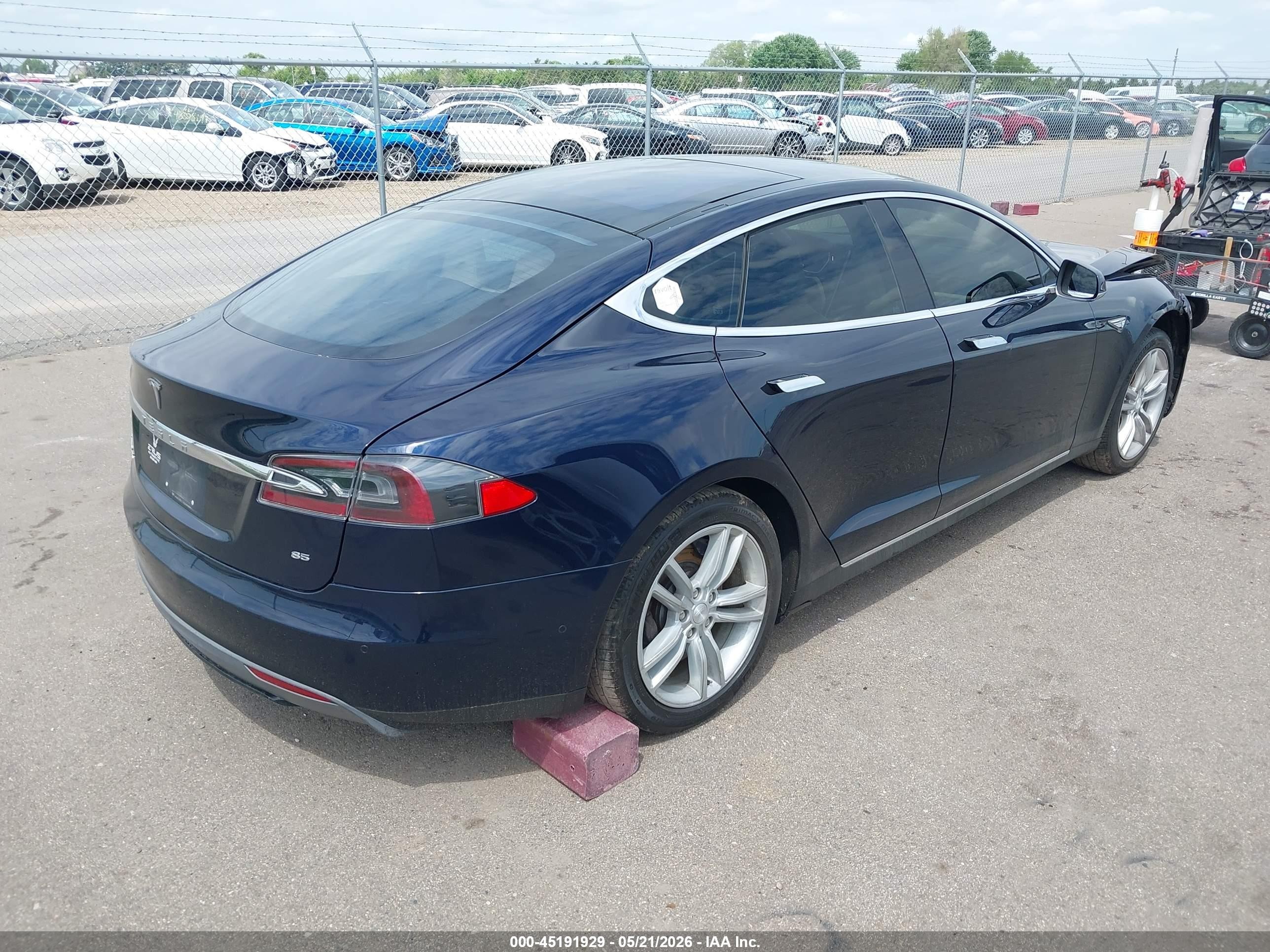 2015 Tesla Model S 60/70/85 Blue vin: 5YJSA1H16FFP74479