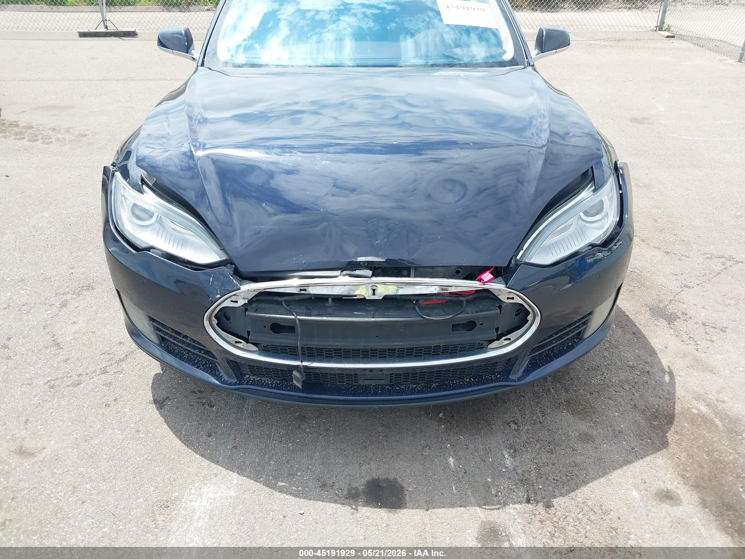 2015 Tesla Model S 60/70/85 Blue vin: 5YJSA1H16FFP74479