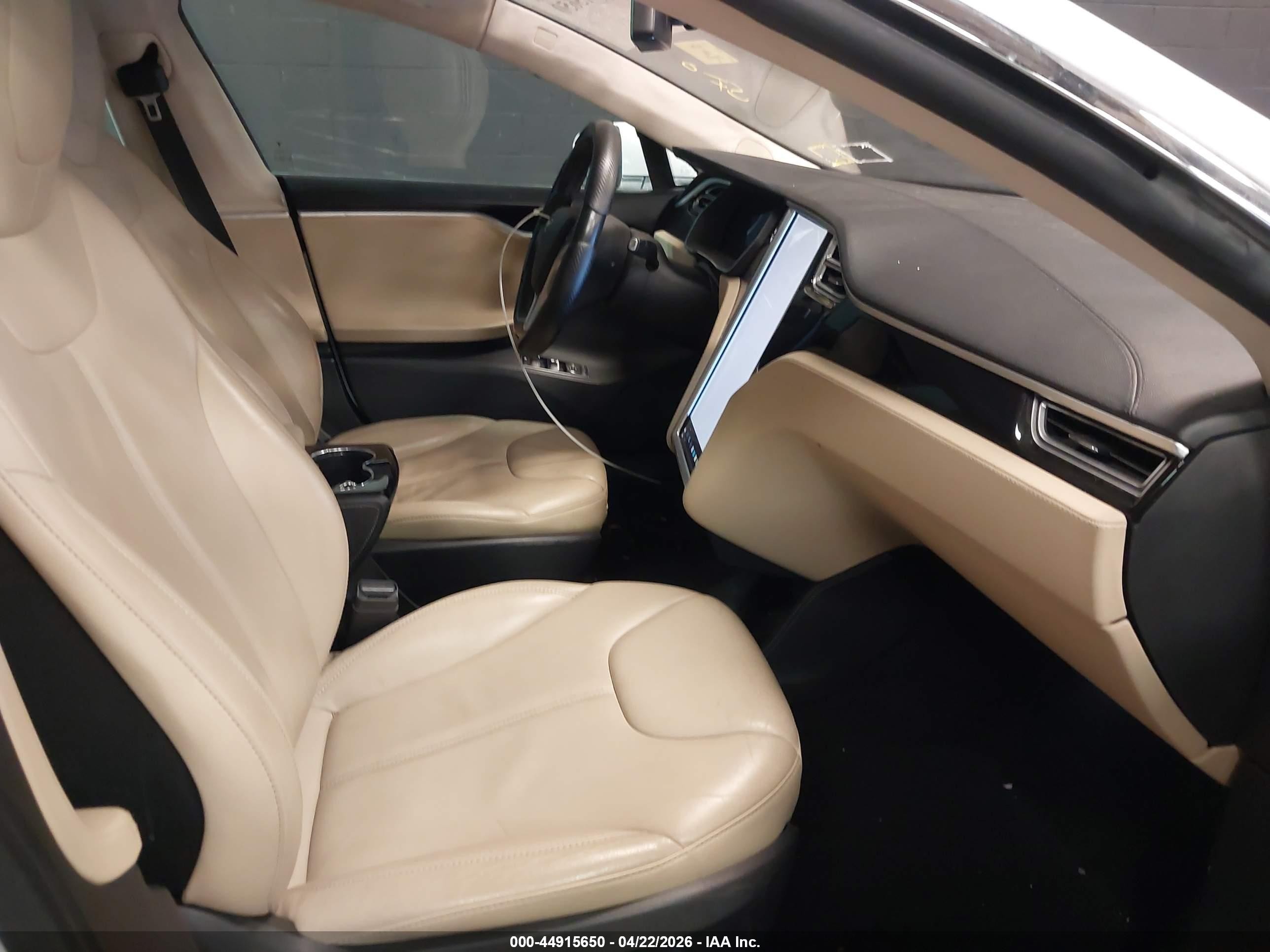 2015 Tesla Model S 60/70/85 White vin: 5YJSA1H16FFP77270