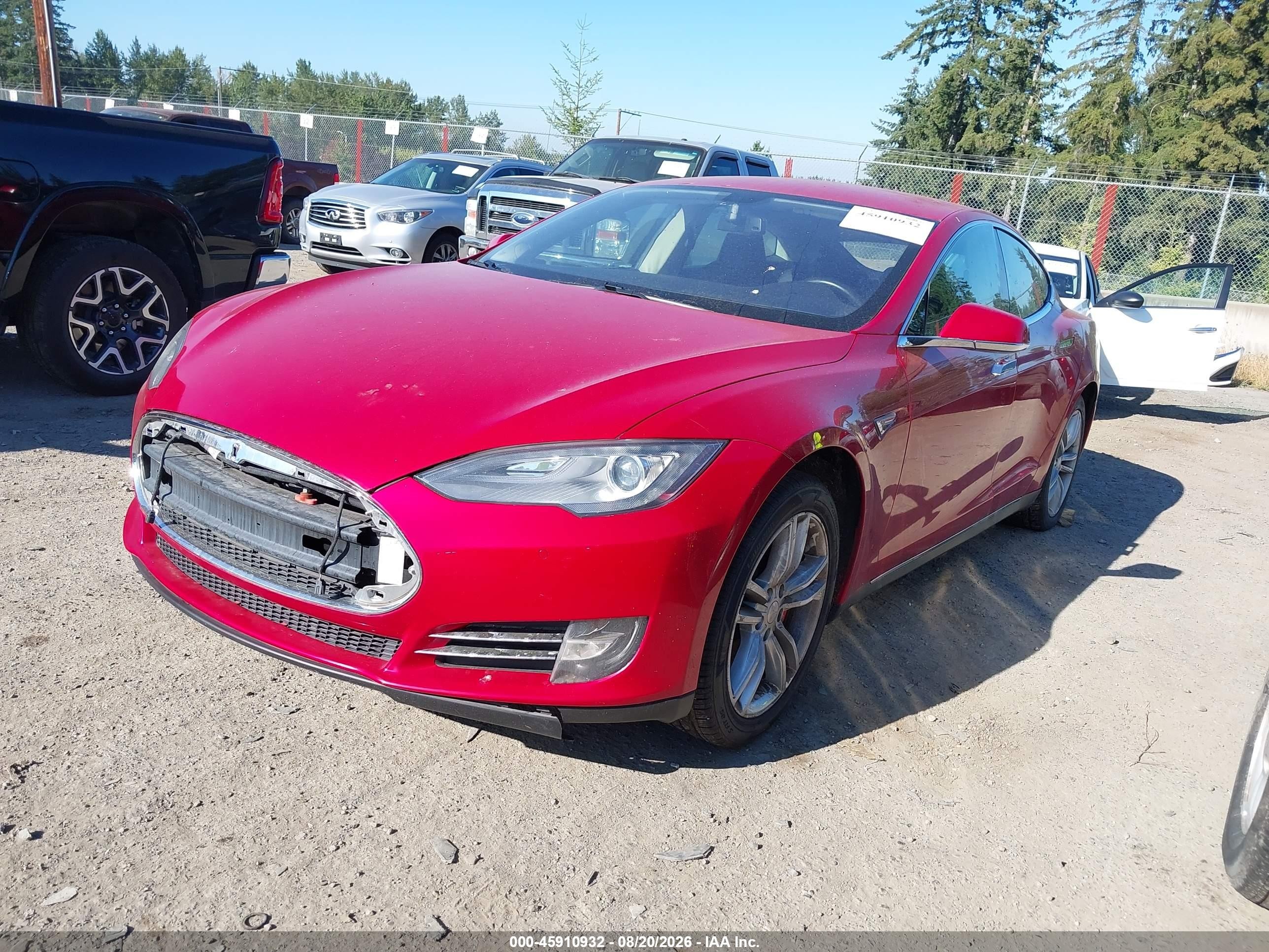 2014 Tesla Model S P85 Красный vin: 5YJSA1H17EFP31798