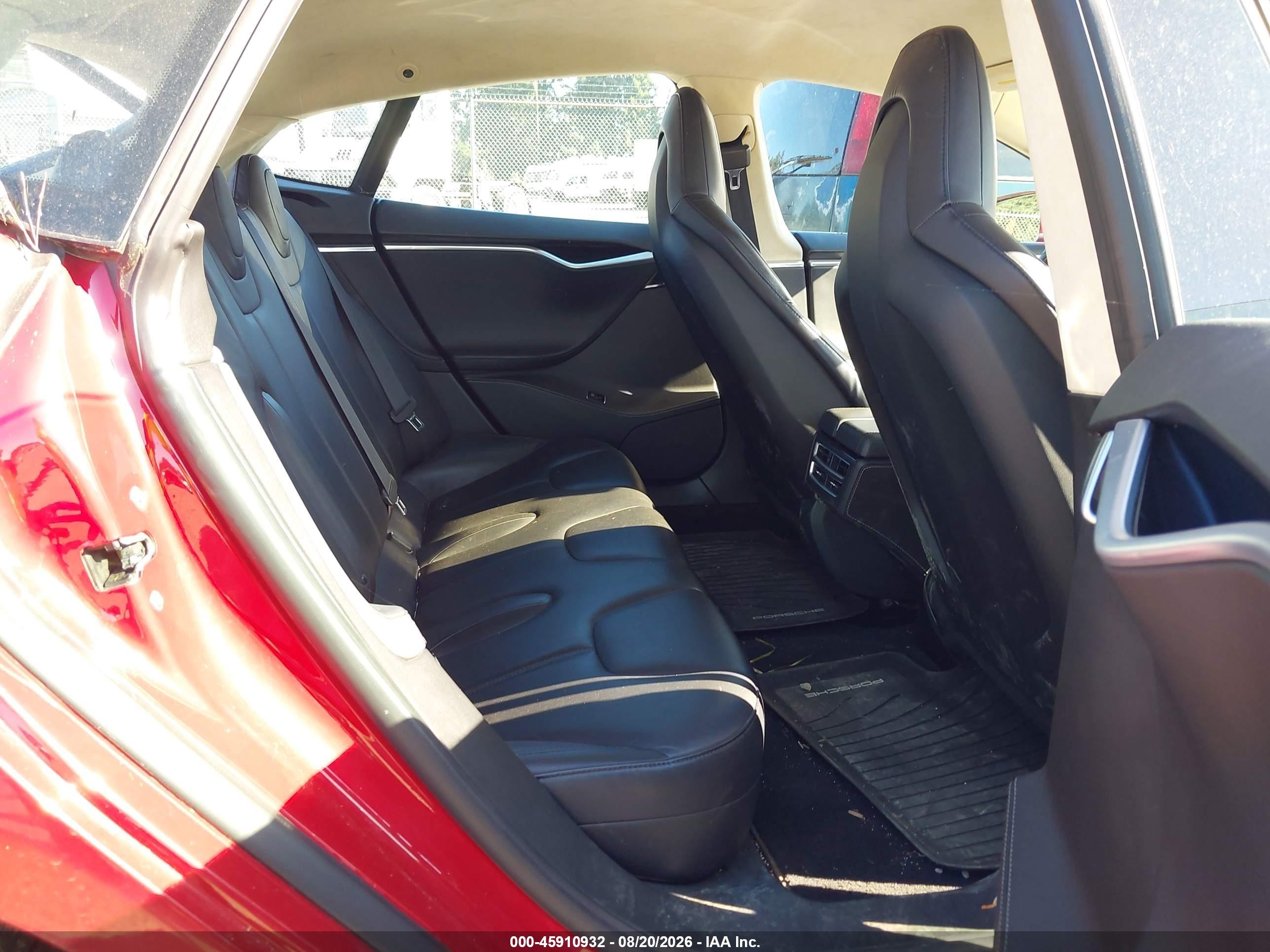 2014 Tesla Model S P85 Красный vin: 5YJSA1H17EFP31798