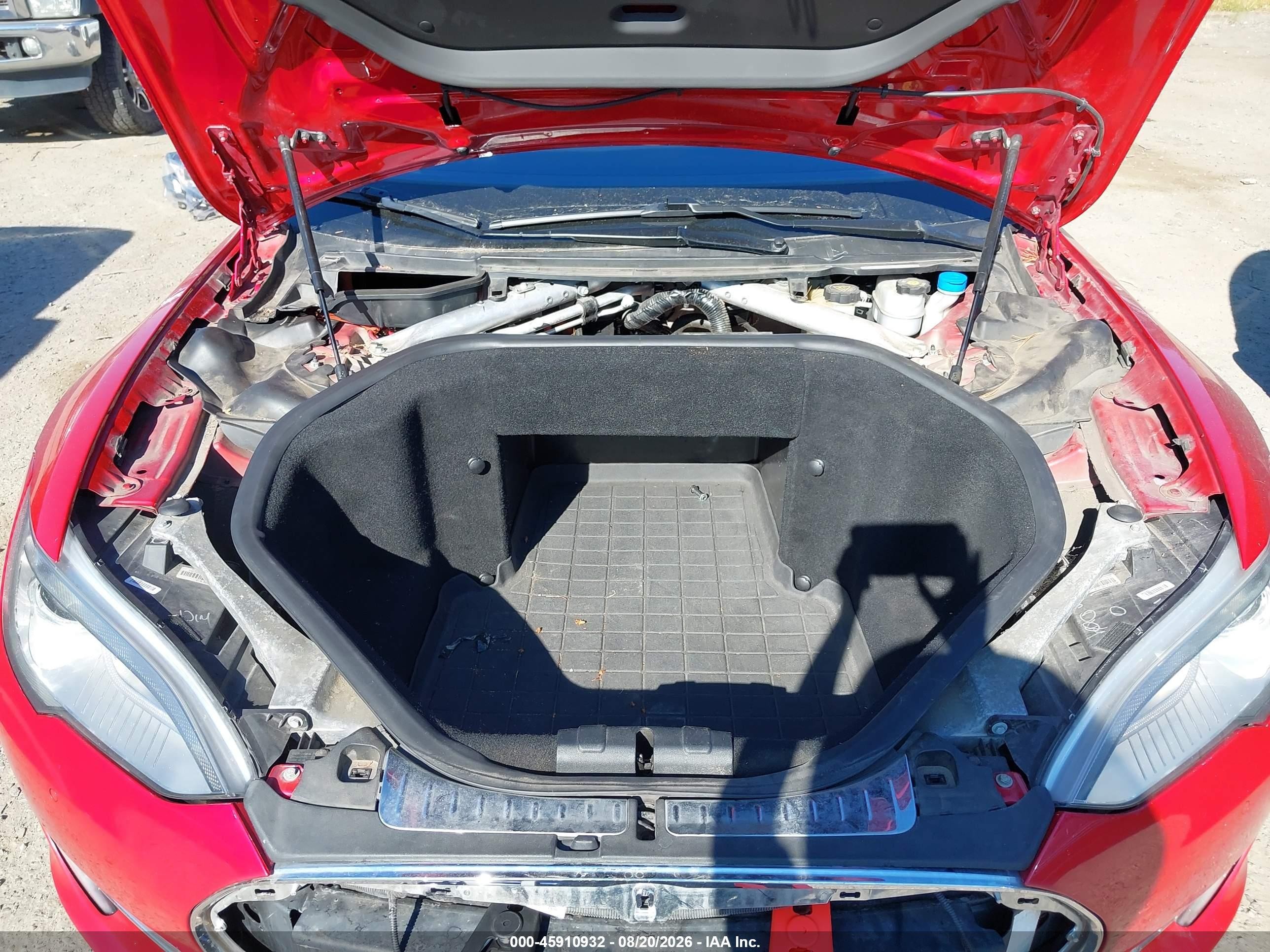 2014 Tesla Model S P85 Красный vin: 5YJSA1H17EFP31798