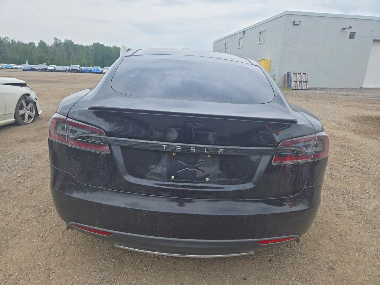 2014 Tesla Model S Black vin: 5YJSA1H17EFP44194