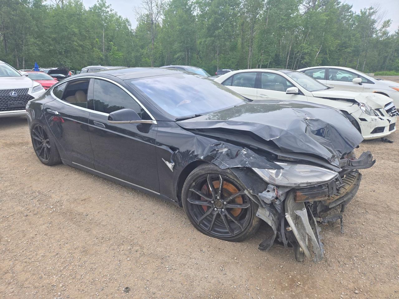 2014 Tesla Model S Black vin: 5YJSA1H17EFP44194