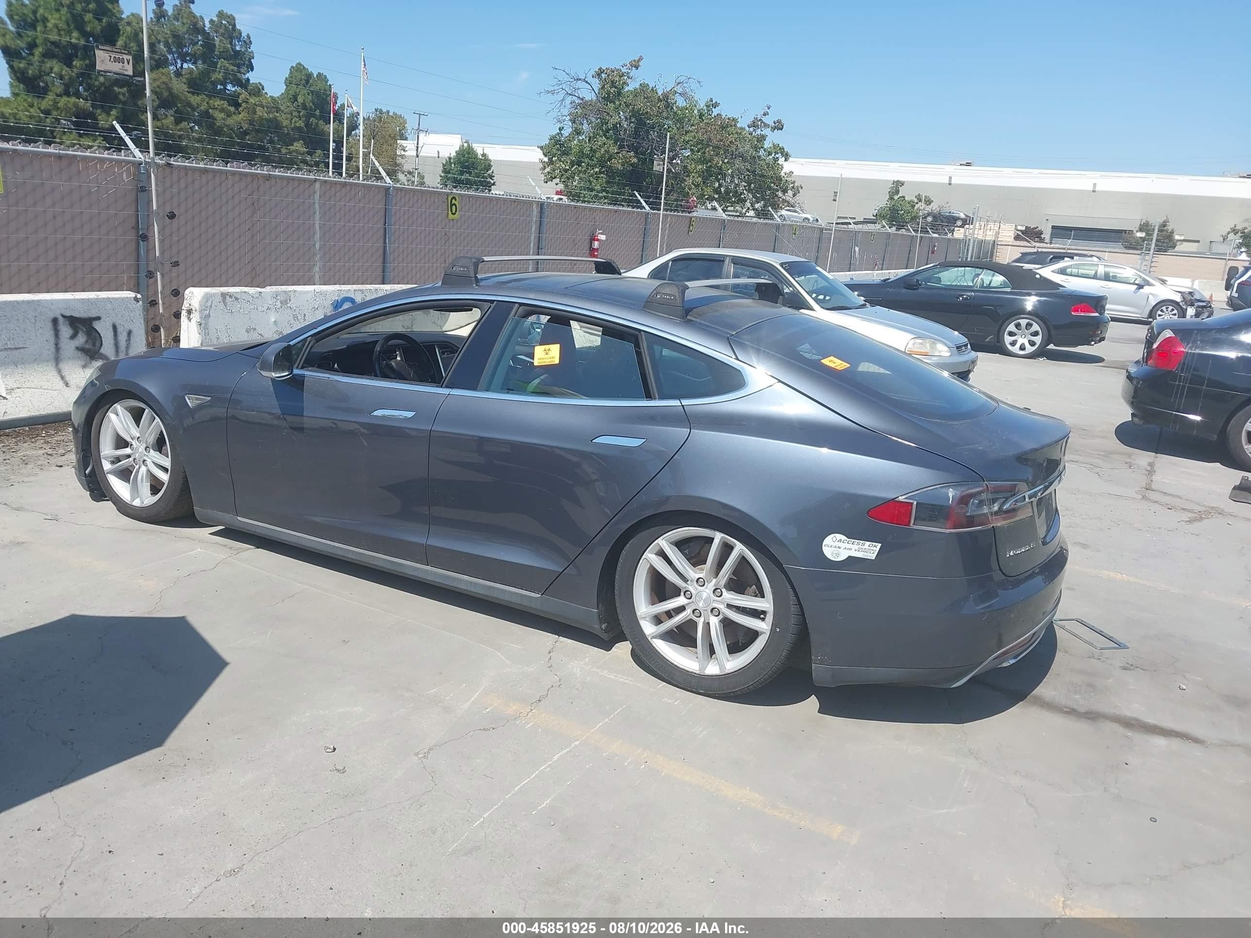 2014 Tesla Model S P85 Gray vin: 5YJSA1H17EFP46950