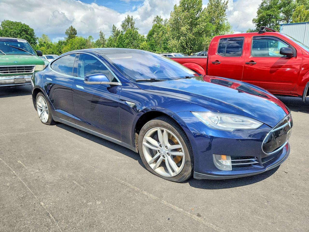 2014 Tesla Model S Blue vin: 5YJSA1H17EFP47435