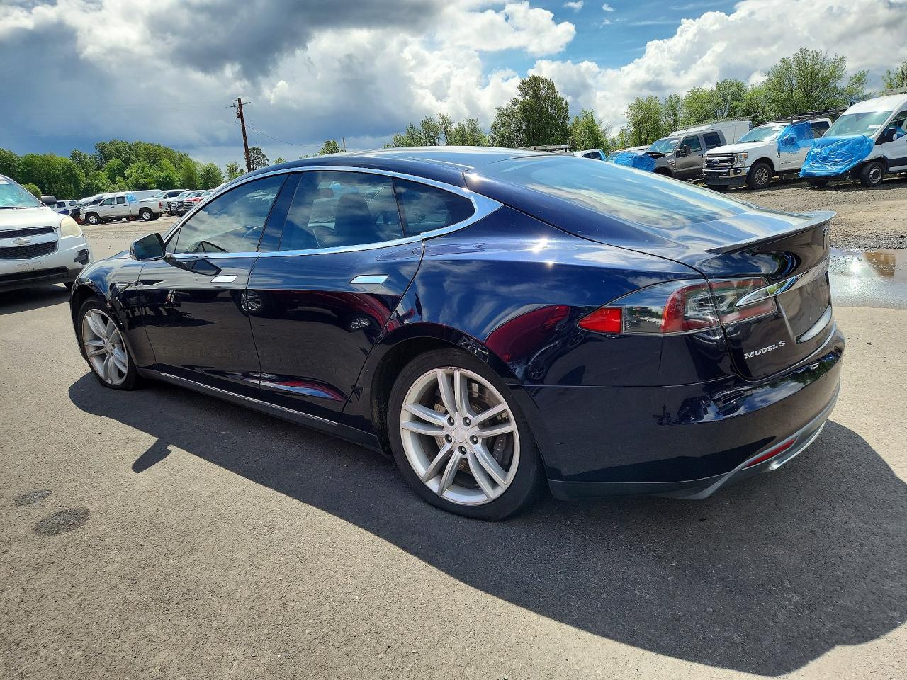2014 Tesla Model S Blue vin: 5YJSA1H17EFP47435