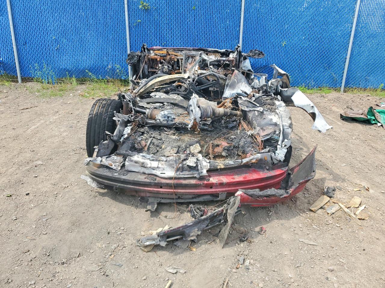 2014 Tesla Model S Пожар vin: 5YJSA1H17EFP51341