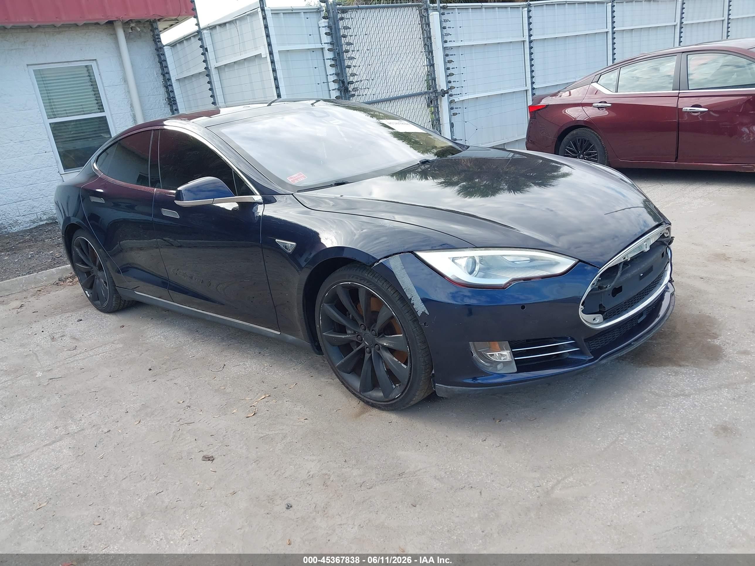 2014 Tesla Model S P85 Blue vin: 5YJSA1H17EFP61268