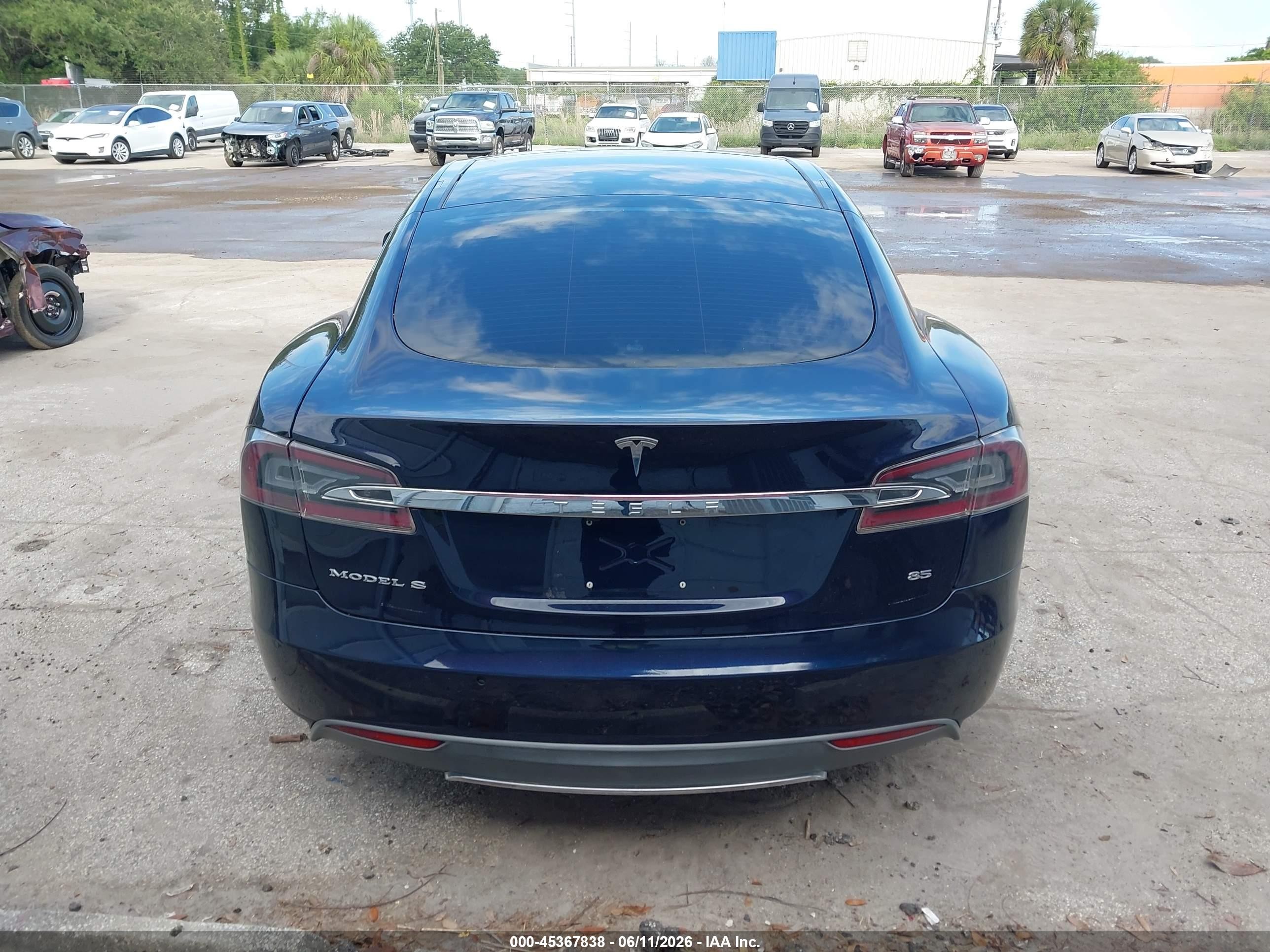 2014 Tesla Model S P85 Blue vin: 5YJSA1H17EFP61268