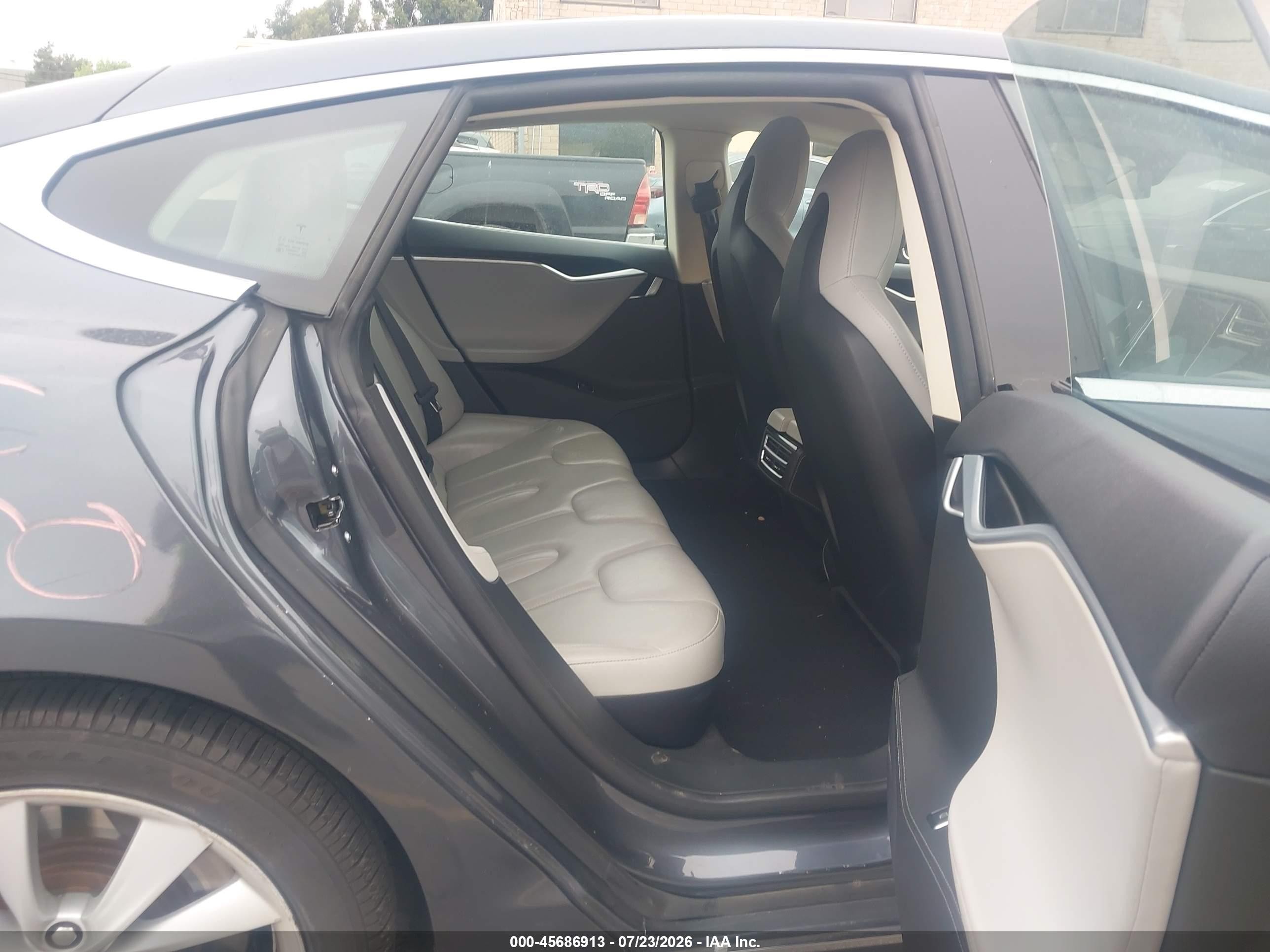 2014 Tesla Model S P85 Gray vin: 5YJSA1H17EFP62257