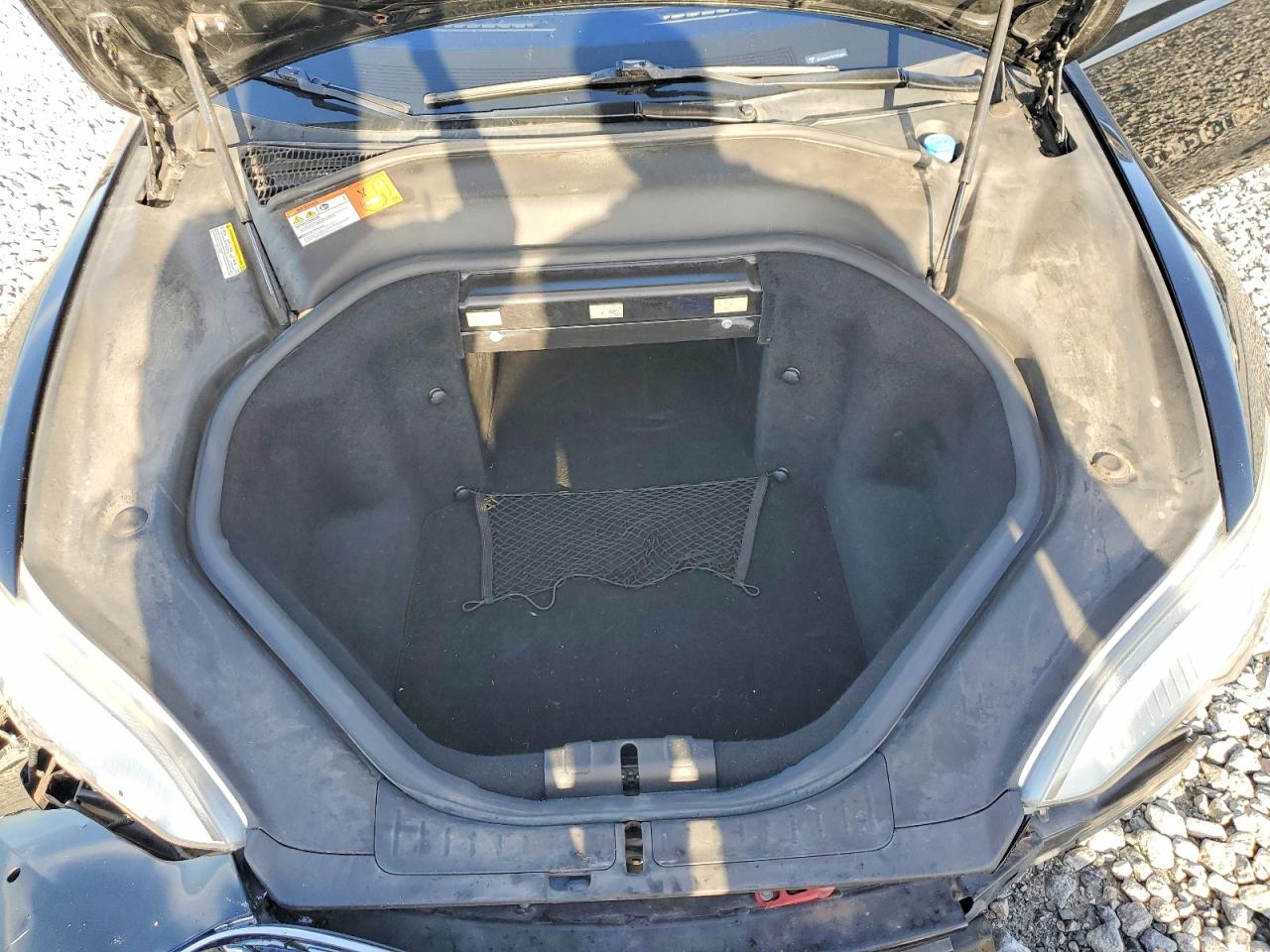 2014 Tesla Model S Черный vin: 5YJSA1H17EFP64297