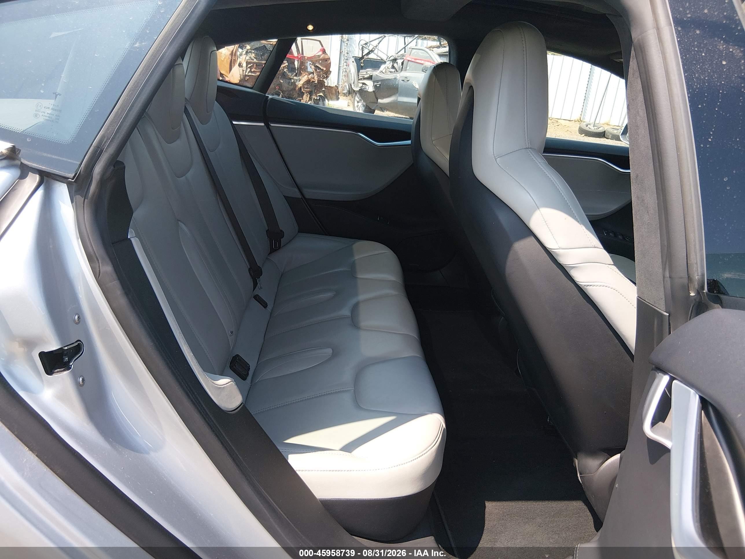 2015 Tesla Model S 60/70/85 Silver vin: 5YJSA1H17FF085423