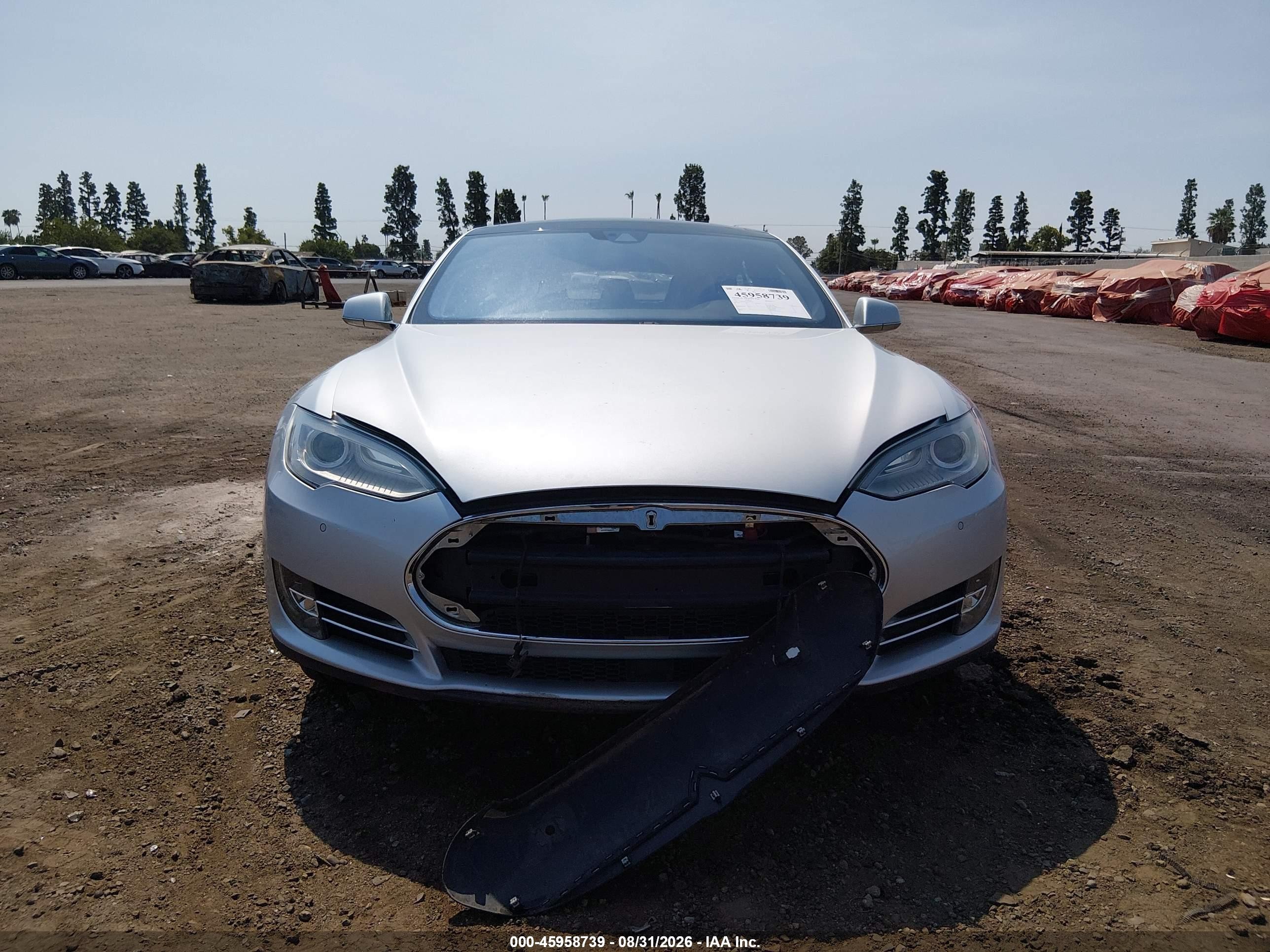 2015 Tesla Model S 60/70/85 Silver vin: 5YJSA1H17FF085423