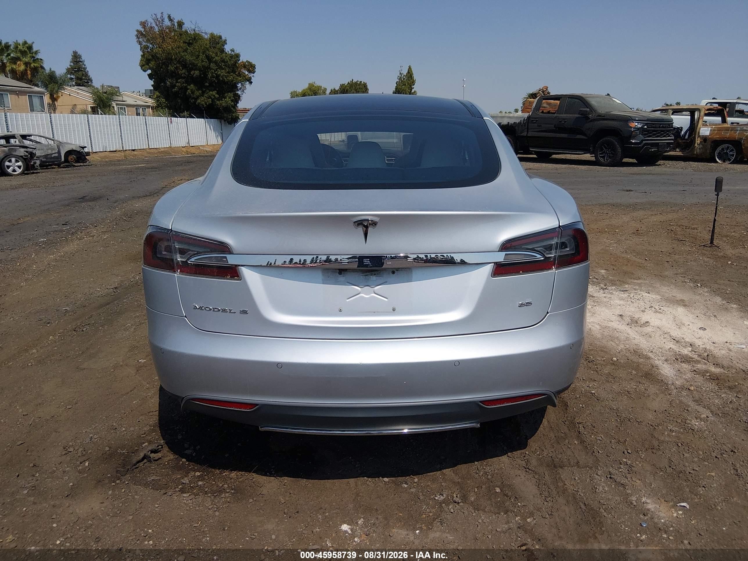 2015 Tesla Model S 60/70/85 Silver vin: 5YJSA1H17FF085423