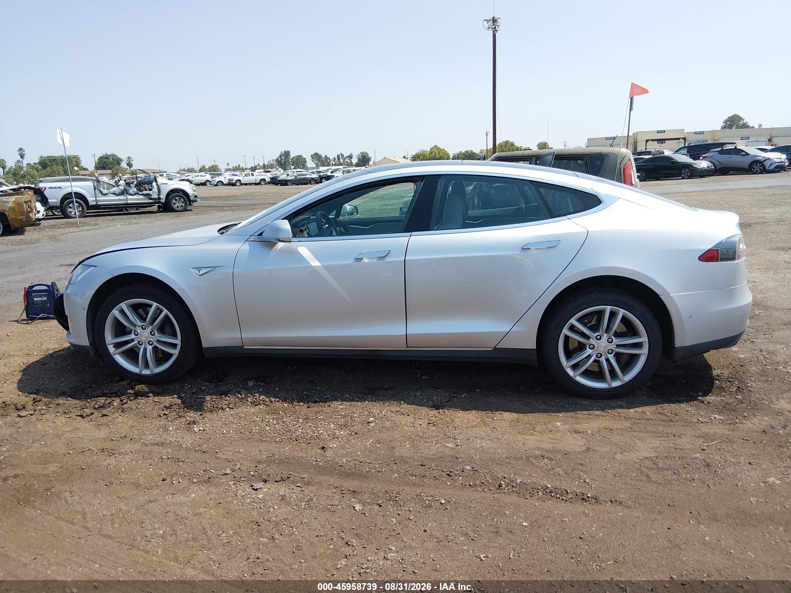 2015 Tesla Model S 60/70/85 Silver vin: 5YJSA1H17FF085423