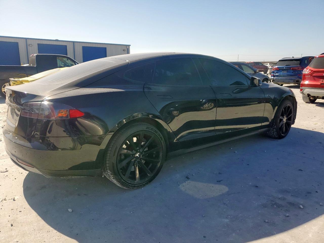 2014 Tesla Model S Black vin: 5YJSA1H18EFP29137