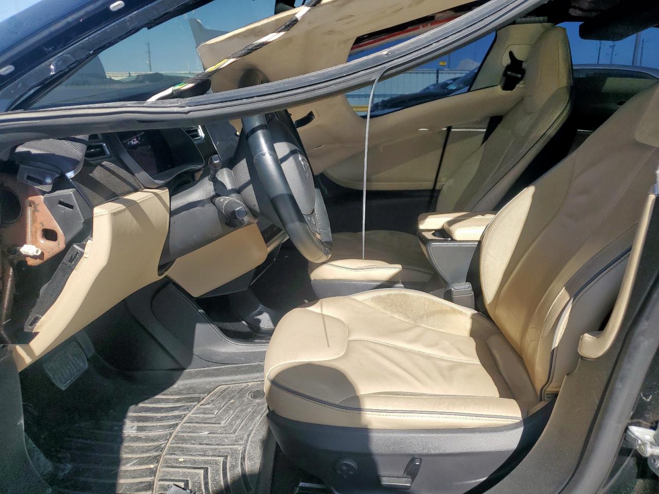 2014 Tesla Model S Black vin: 5YJSA1H18EFP29137