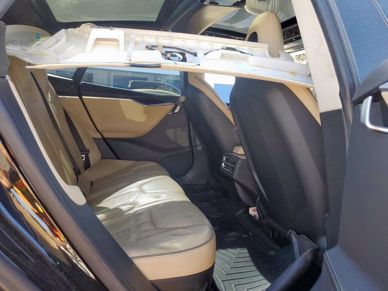 2014 Tesla Model S Black vin: 5YJSA1H18EFP29137